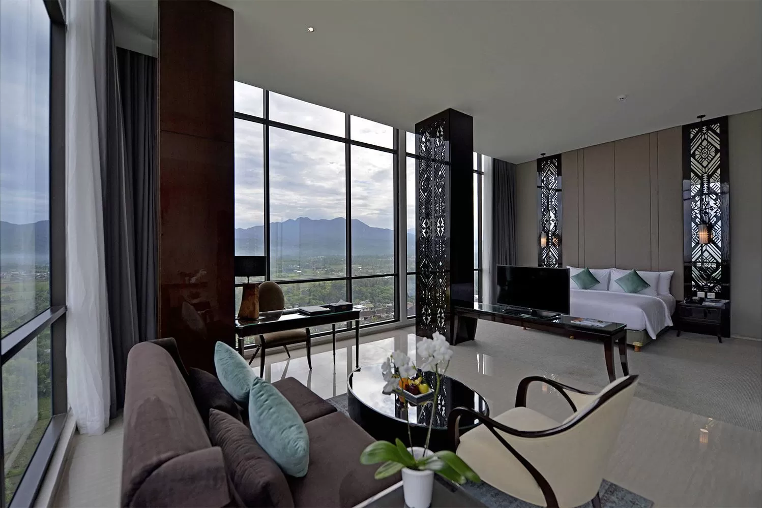 Executive Suite Room in Lombok Astoria Hotel