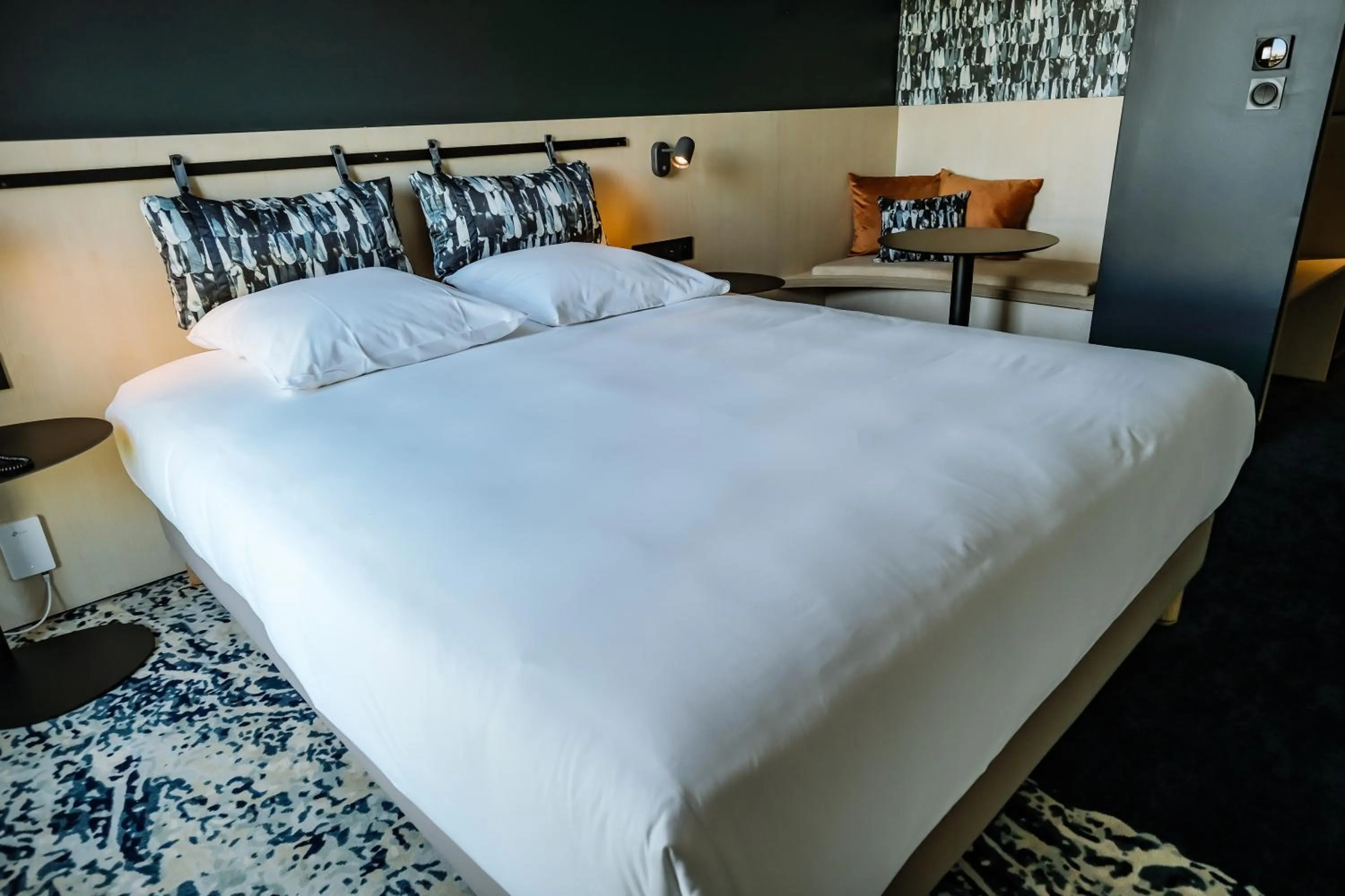 Photo of the whole room, Bed in ibis Styles Bordeaux Lac Bruges