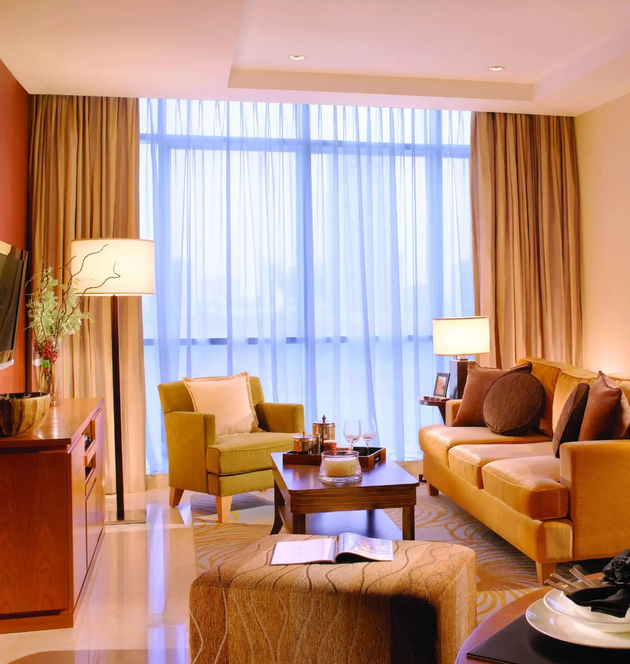 Deluxe One-Bedroom Apartment in Oakwood Premier Cozmo Jakarta Deluxe One-Bedroom Apartment in Oakwood Premier Cozmo Jakarta