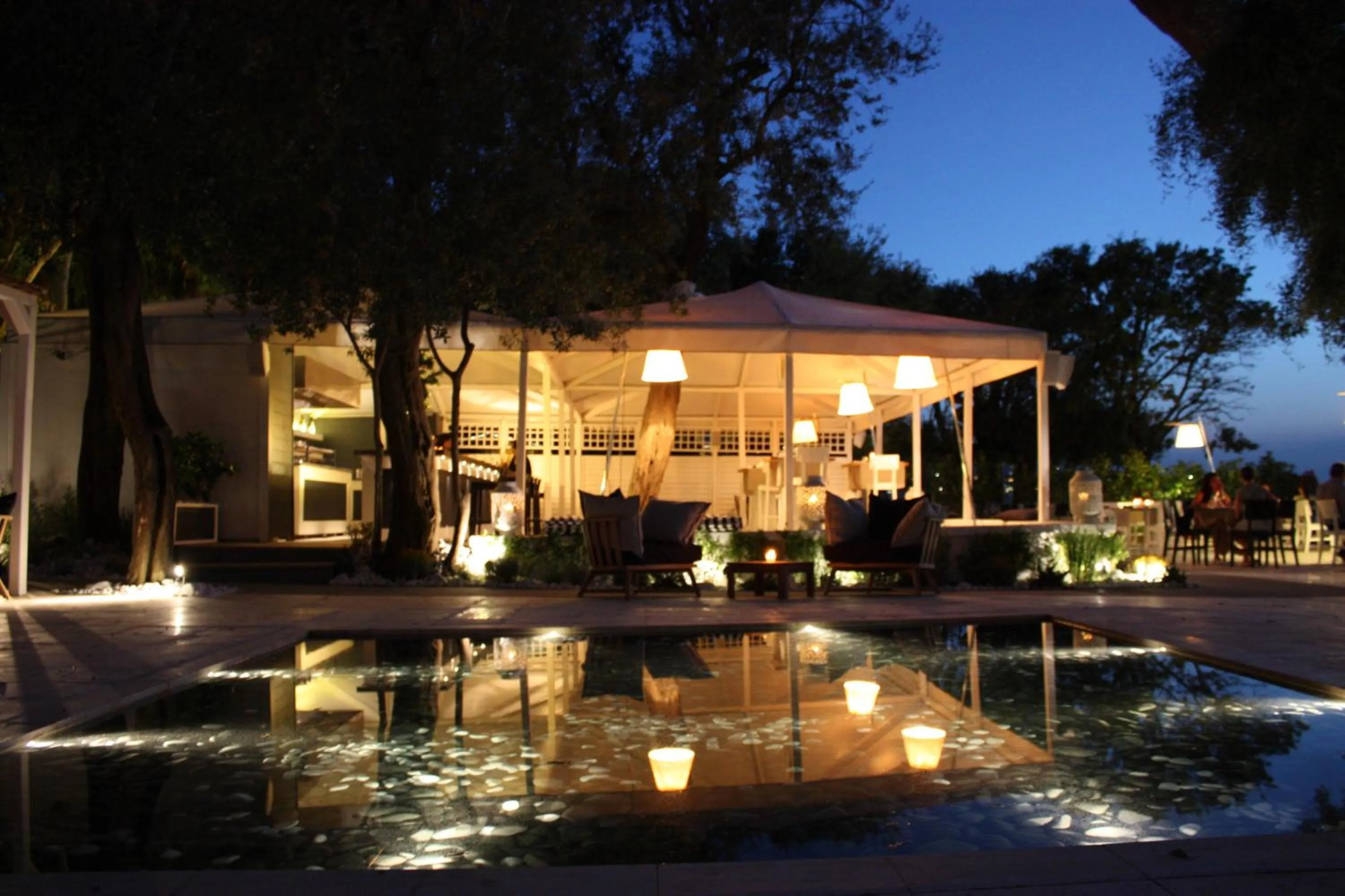 Restaurant/places to eat in Grand Hotel Cocumella