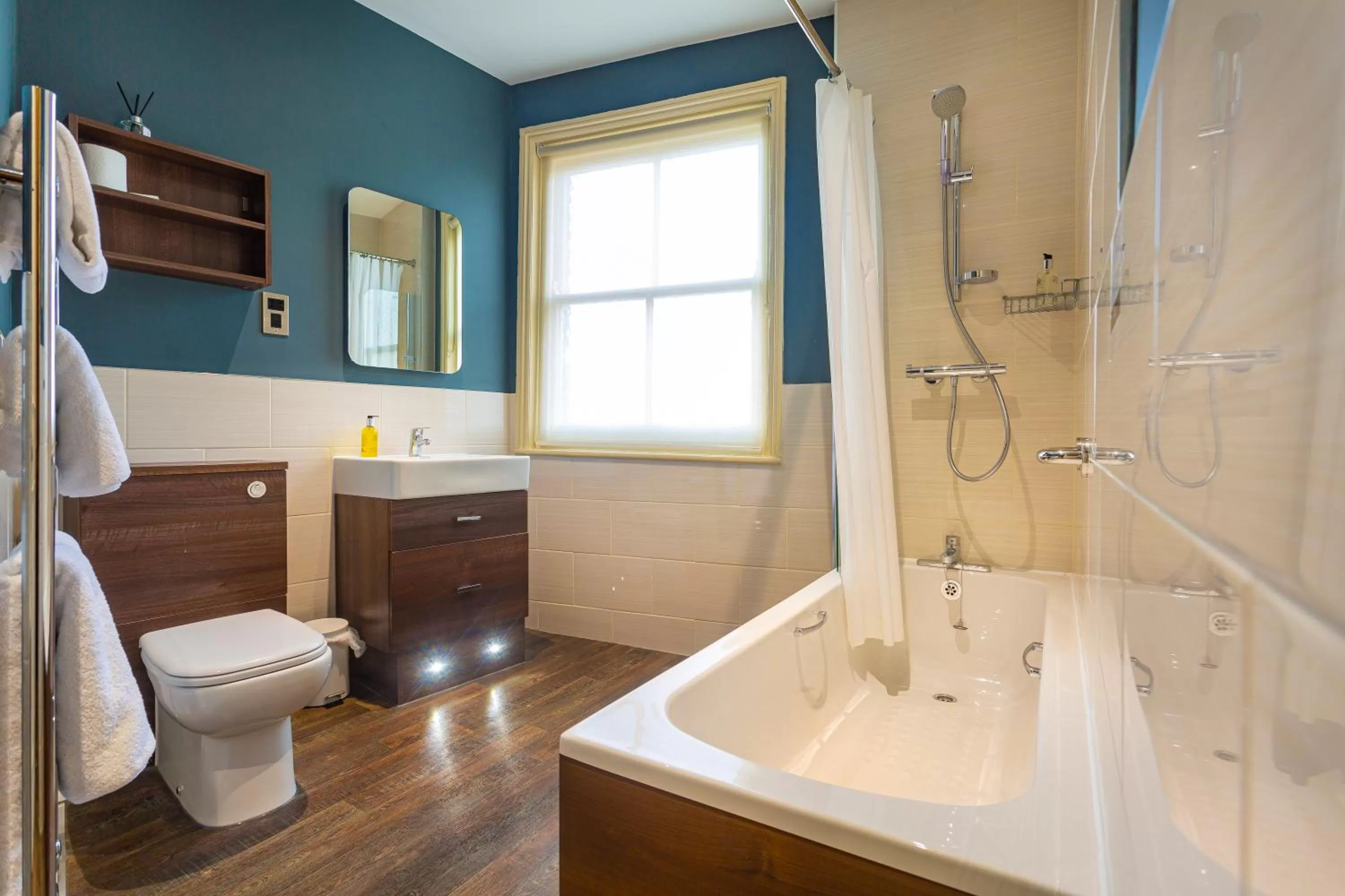 Bathroom in The White Hart Hotel, Boston, Lincolnshire - The Coaching Inn Group