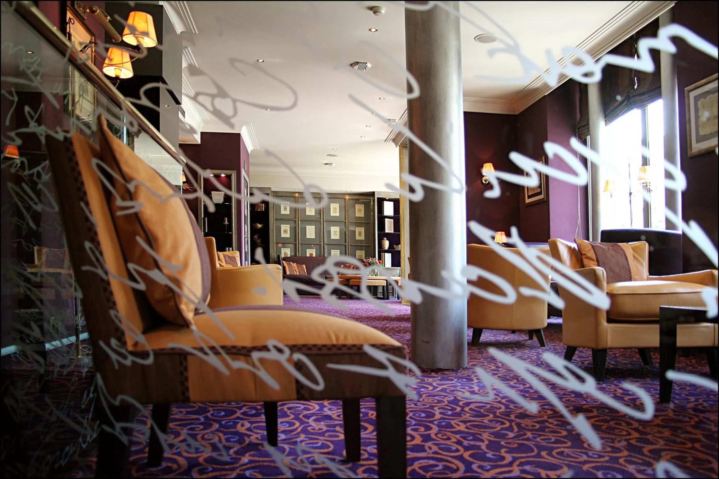 Lounge or bar in Villa Lutèce Port Royal