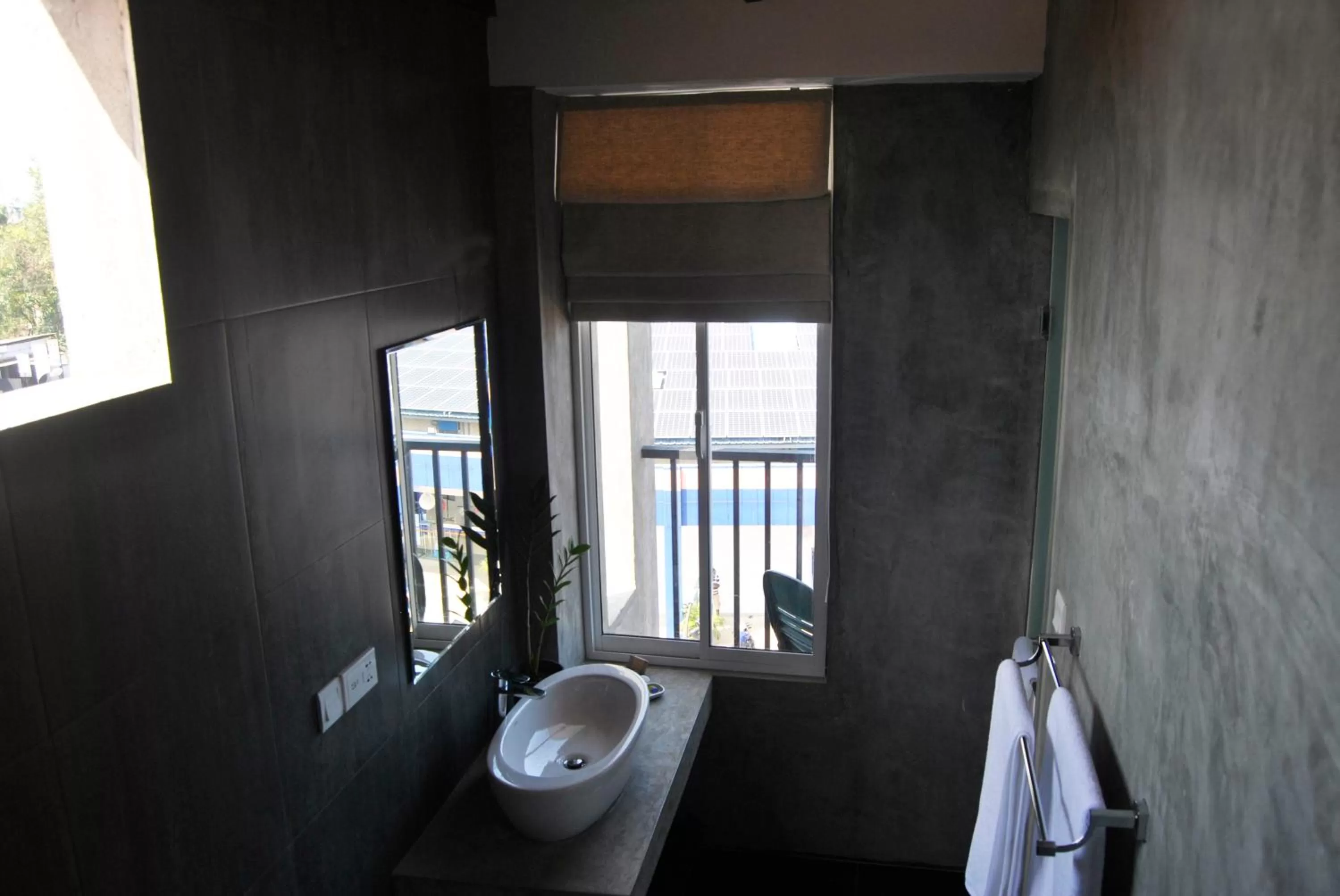 Bathroom in The Canoe