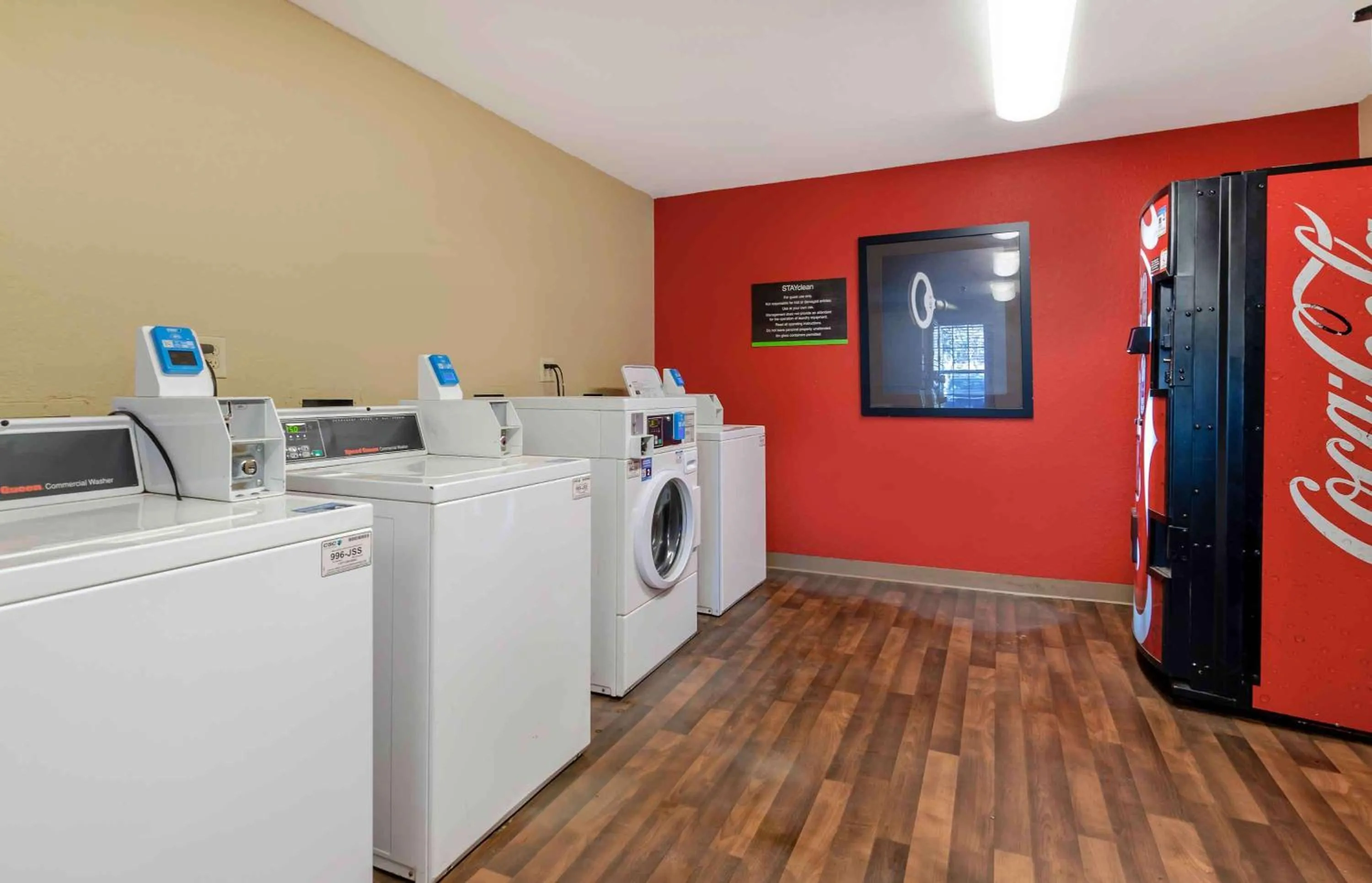 Property building in Extended Stay America Select Suites - Roanoke - Airport