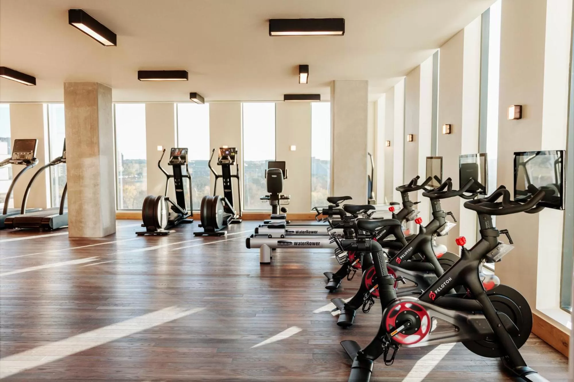 Fitness centre/facilities in Austin Proper Hotel, a Member of Design Hotels