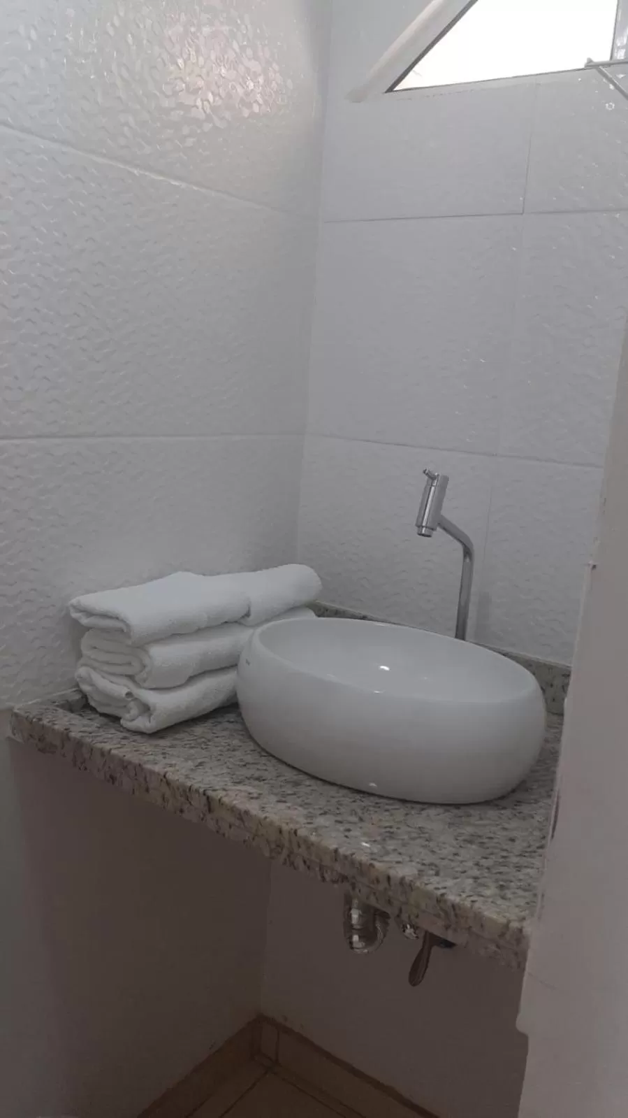 Bathroom in Pousada Bangalôs Da Mole - Florianópolis