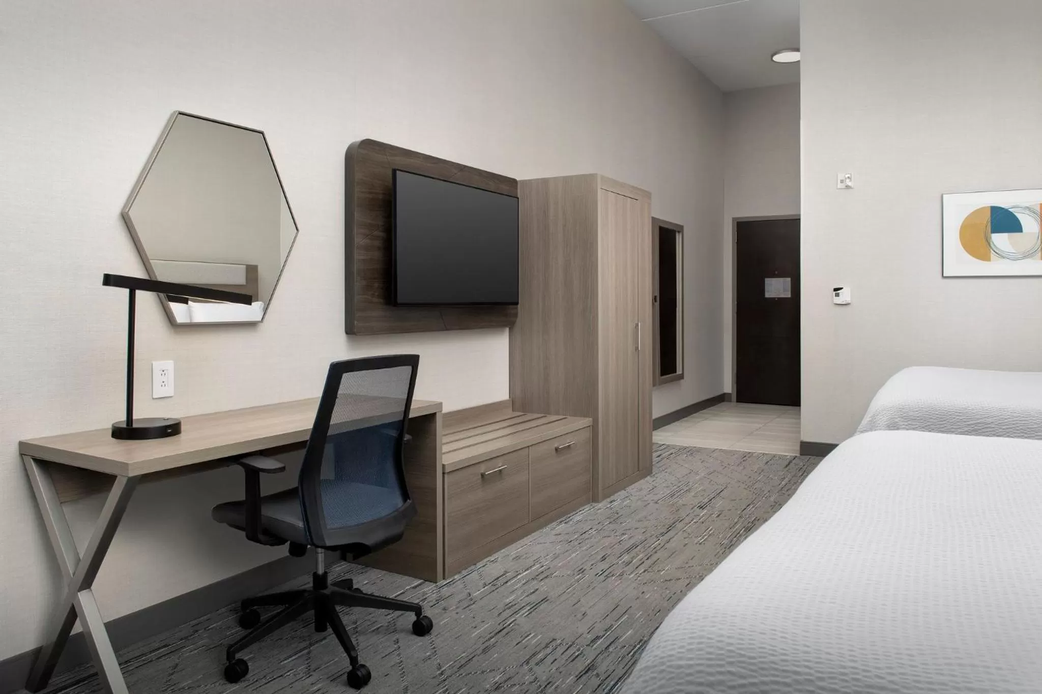 Photo of the whole room, Bed in Holiday Inn Express & Suites Knoxville-Clinton by IHG