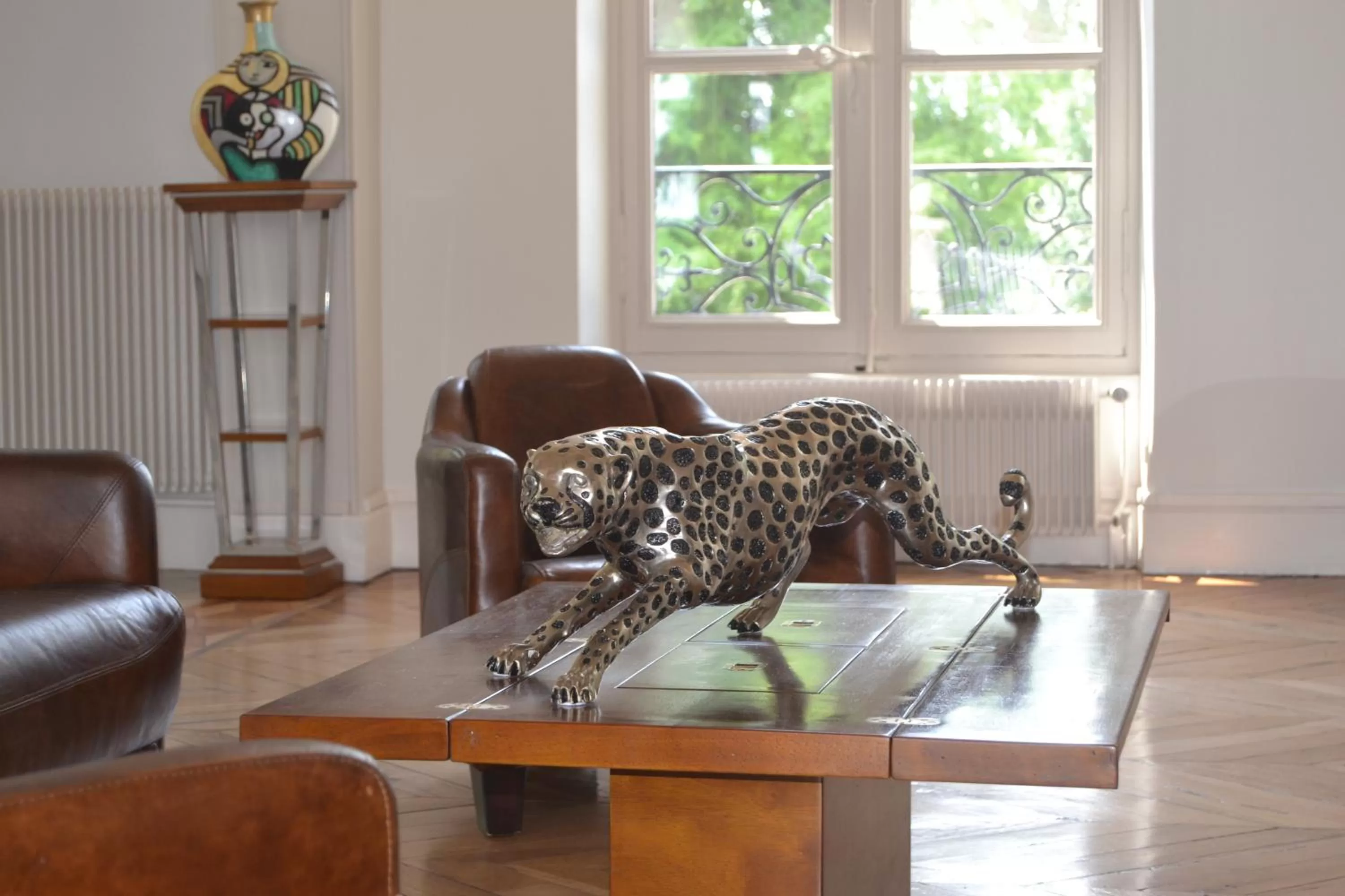 Lobby or reception in Logis Hotels - Château Saint Marcel