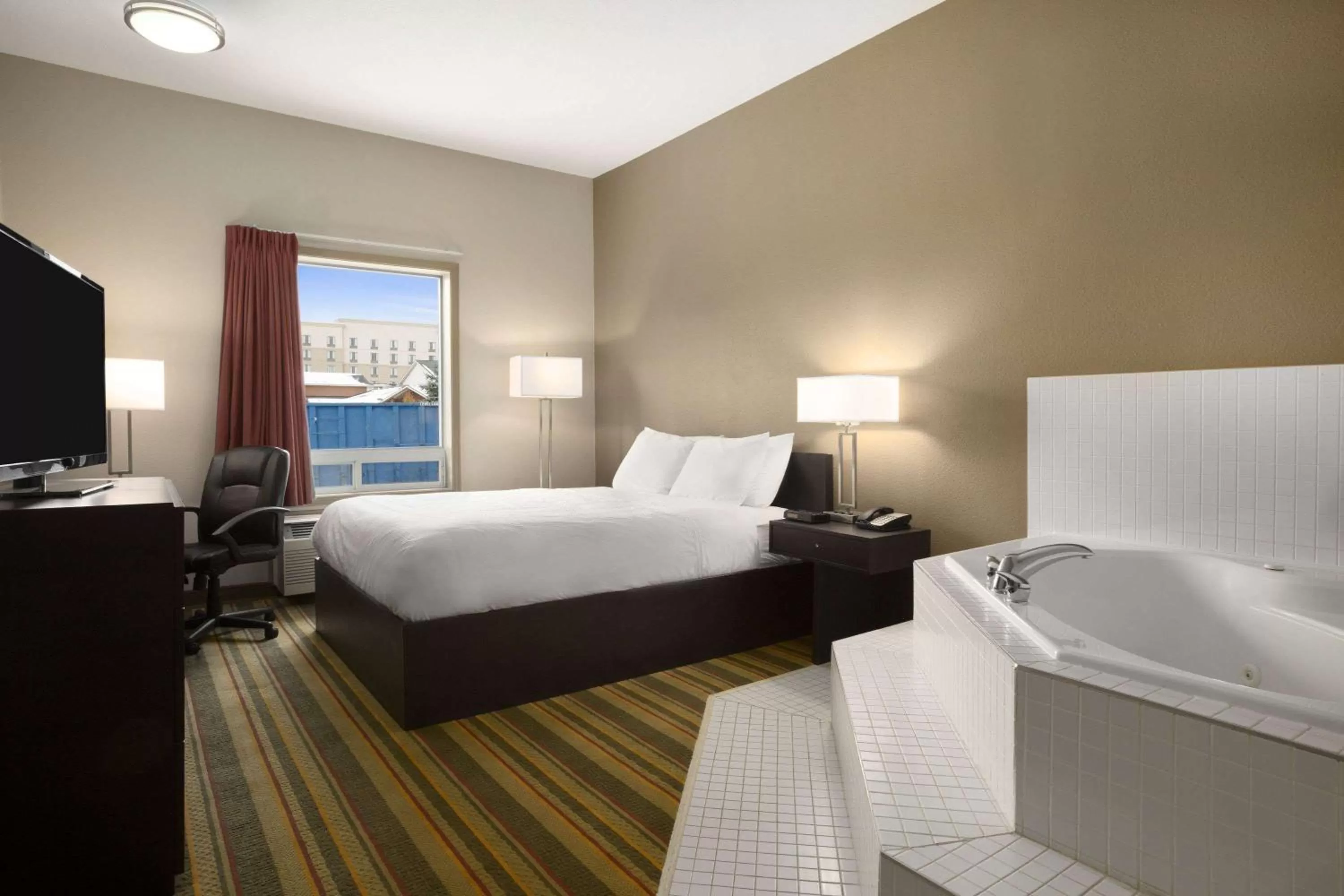 Photo of the whole room in Days Inn by Wyndham Woodstock