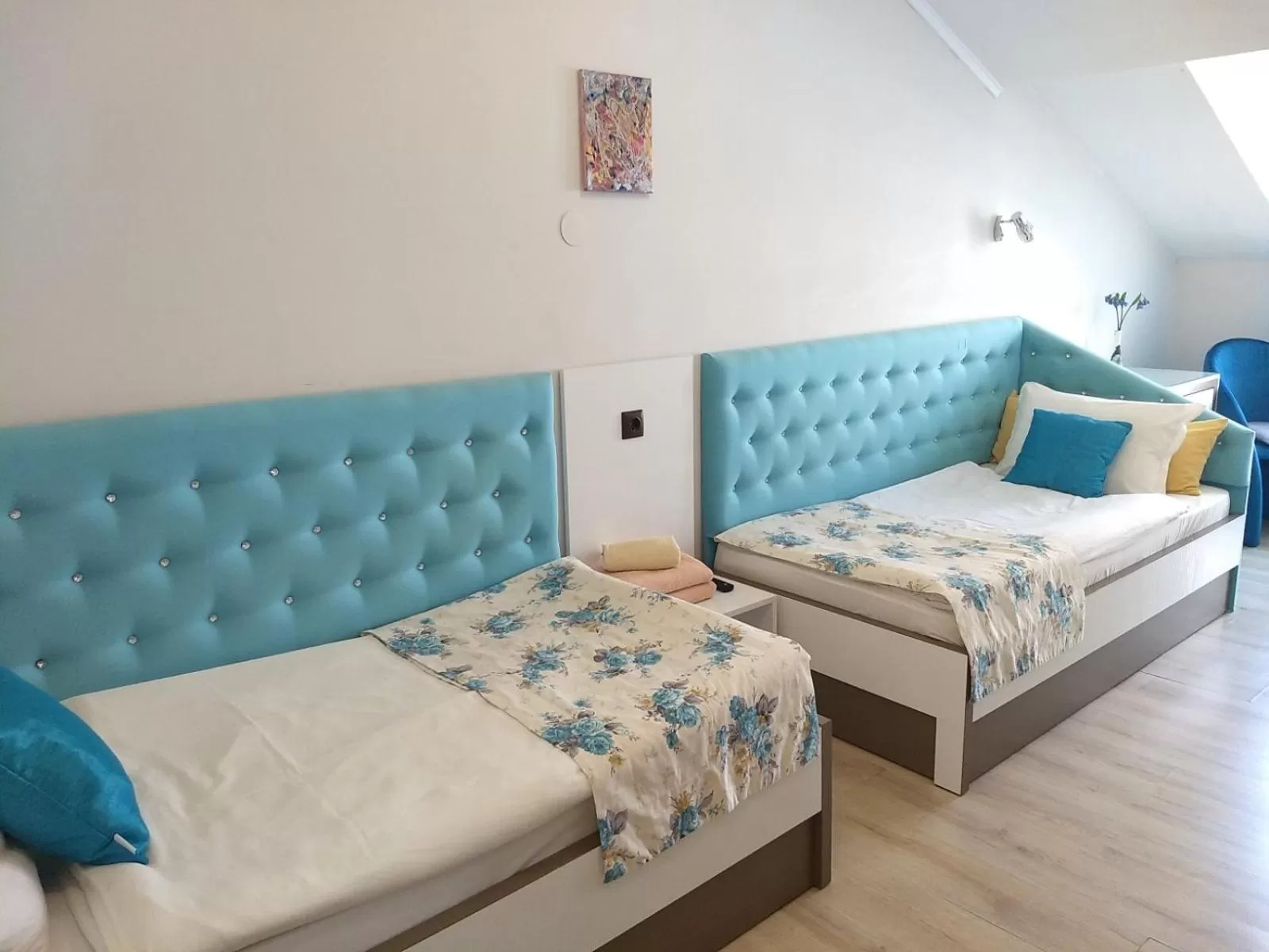 Animals, Bed in White Rose Family Guest House