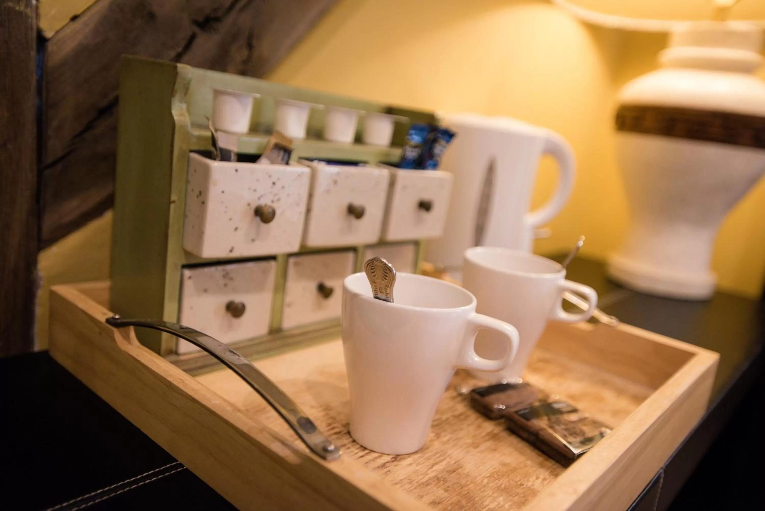 Coffee/tea facilities in The Royal Arms Hotel Room Only