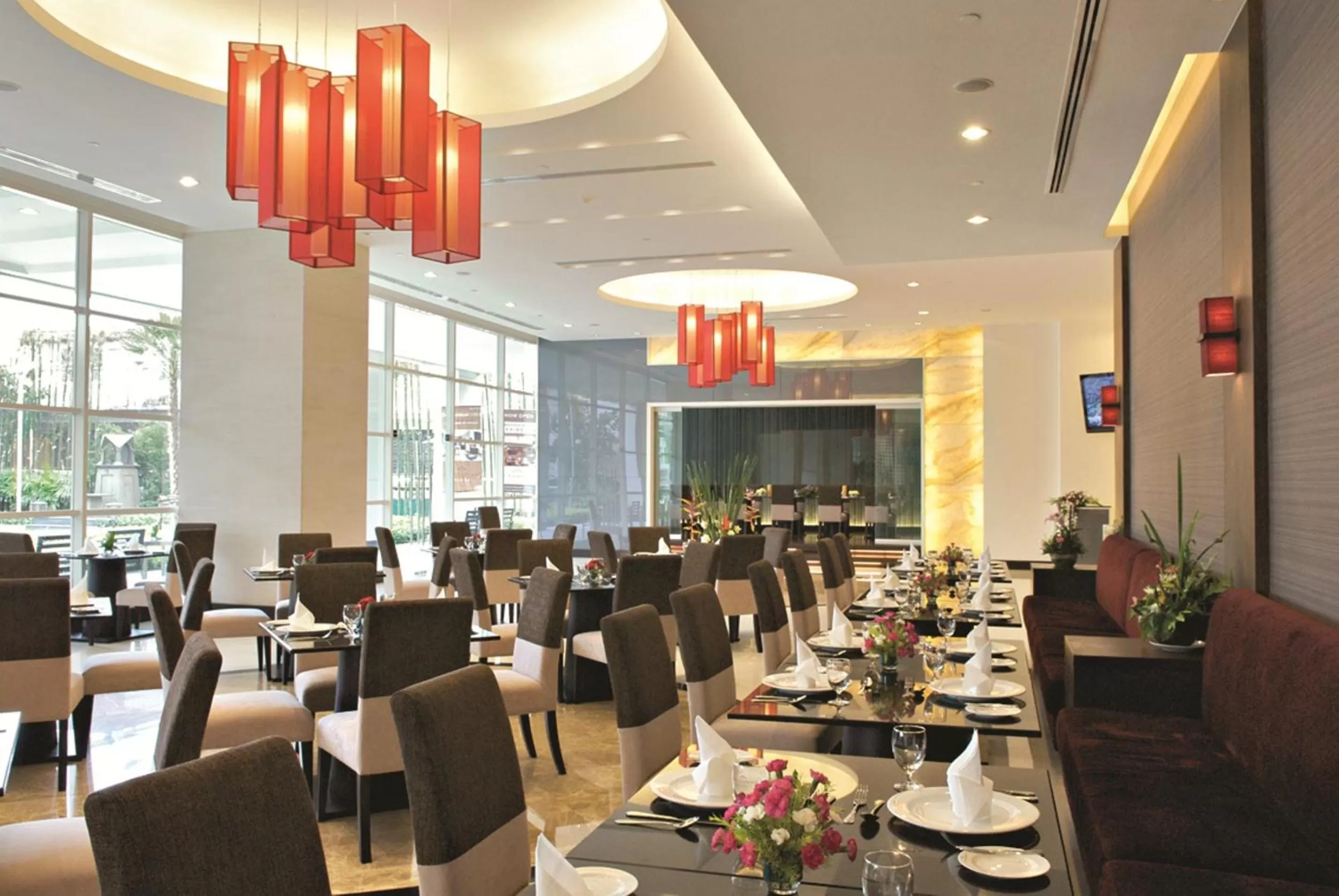 Restaurant/places to eat in The Narathiwas Hotel & Residence Sathorn Bangkok