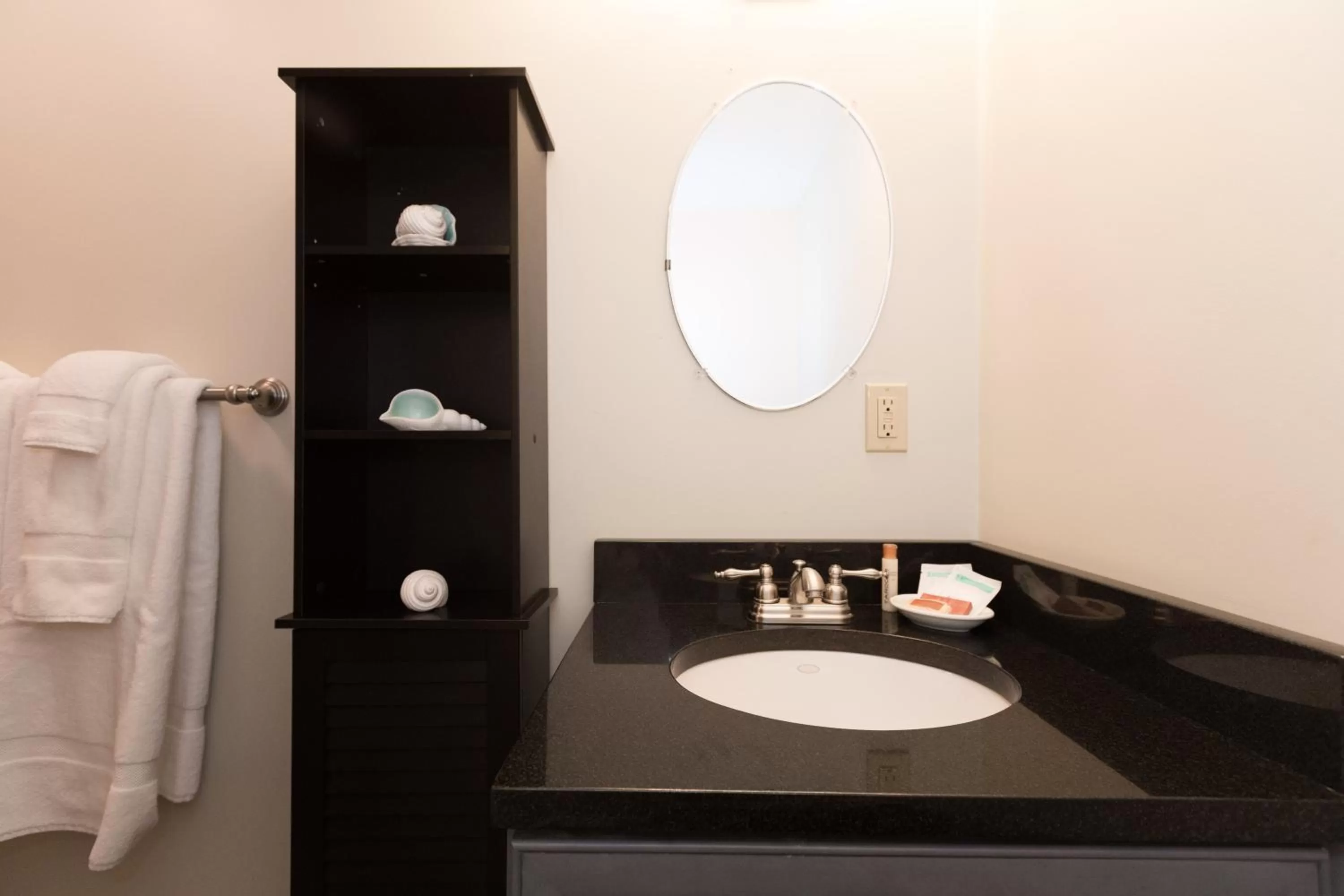 Bathroom in Sheepscot Harbour Village Resort