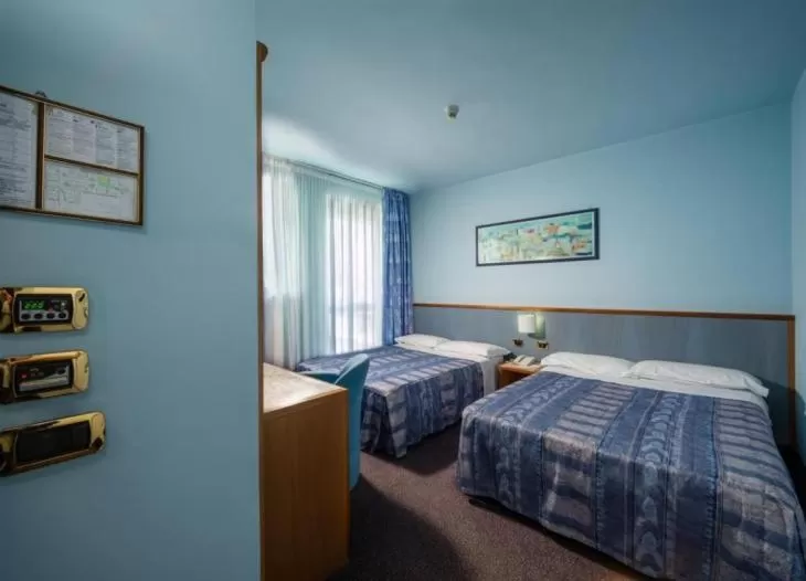 Day, Bed in Hotel & Loisir Le Ruote