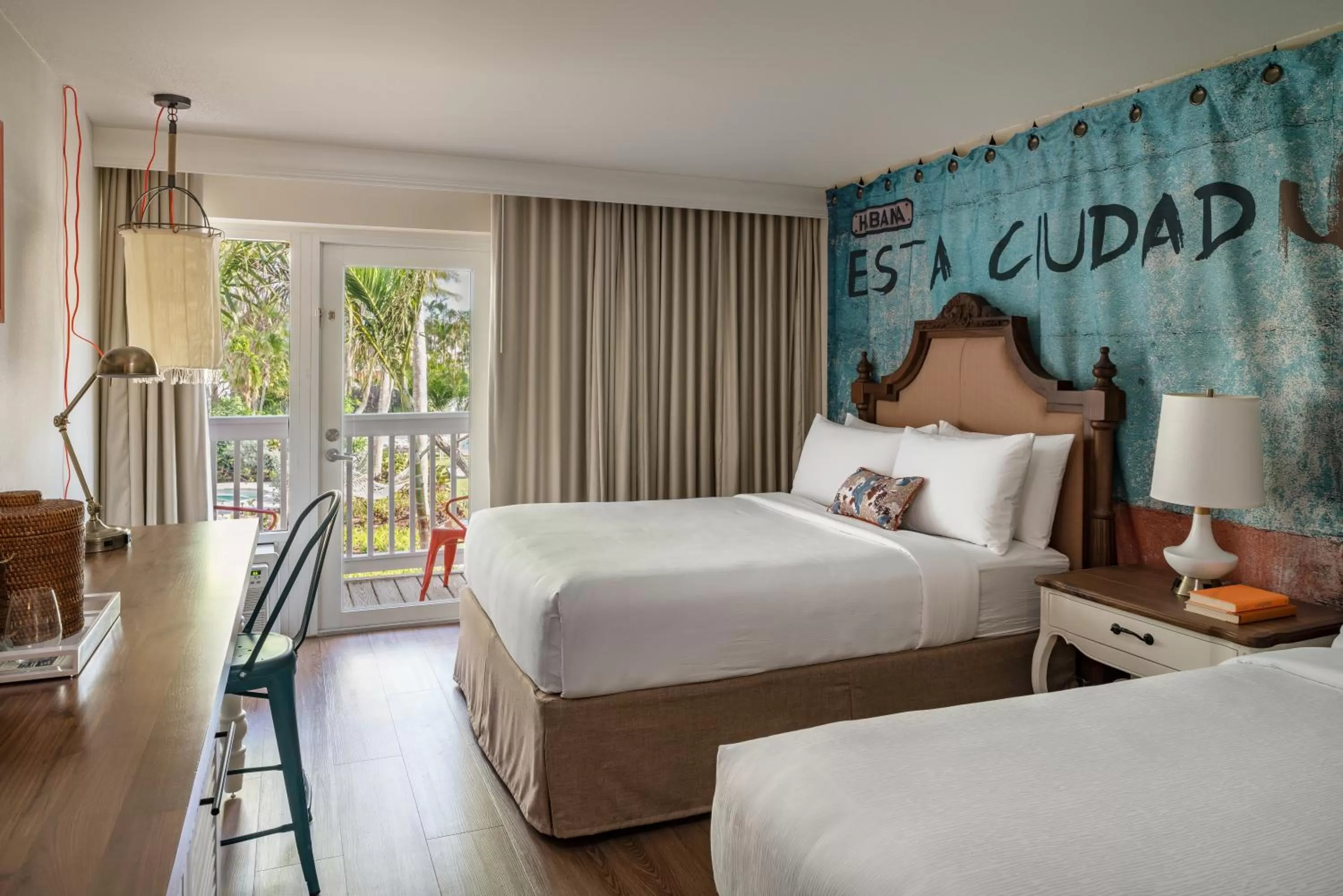 Photo of the whole room, Bed in Havana Cabana at Key West