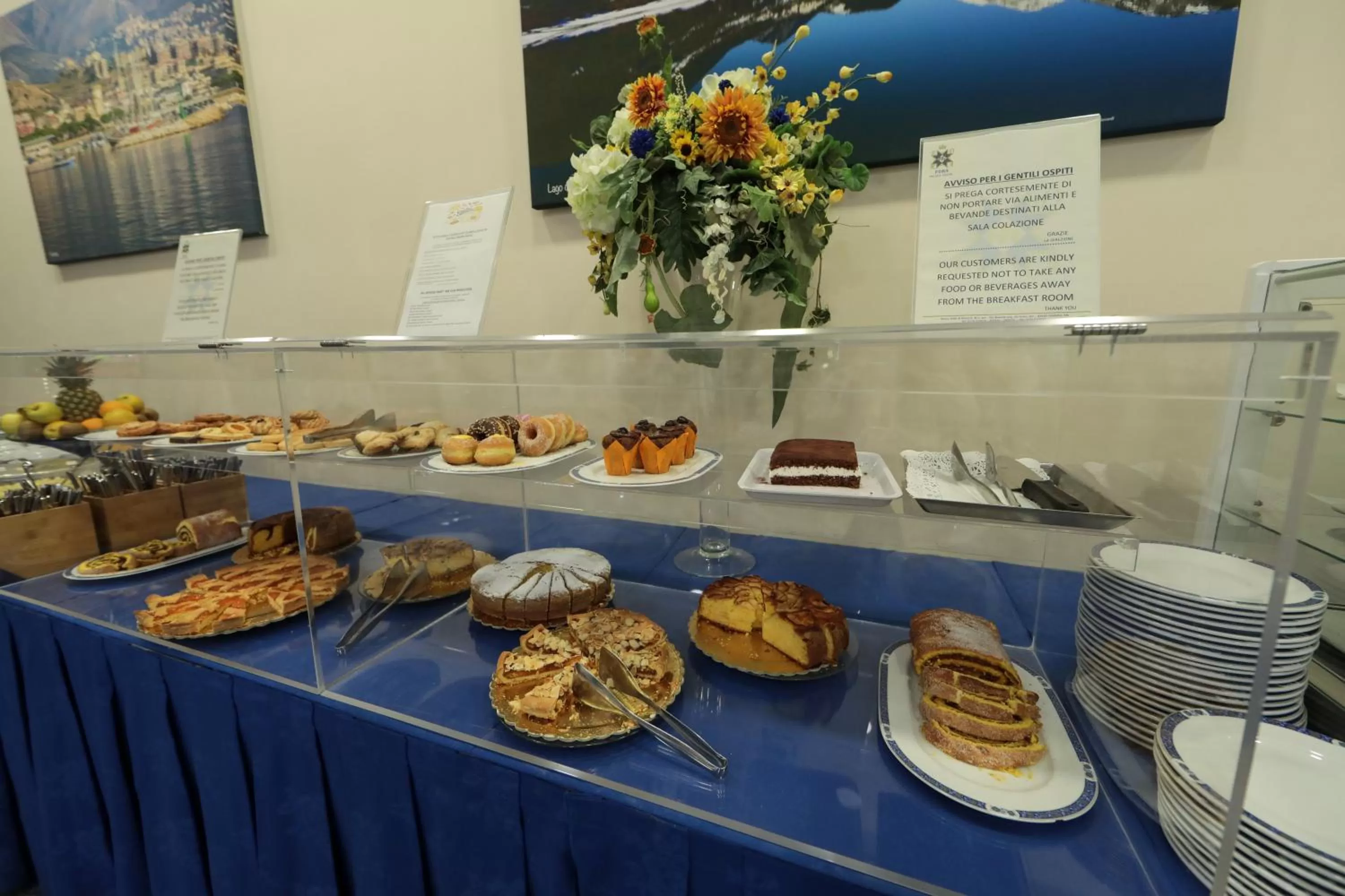 Breakfast in Edra Palace Hotel & Ristorante