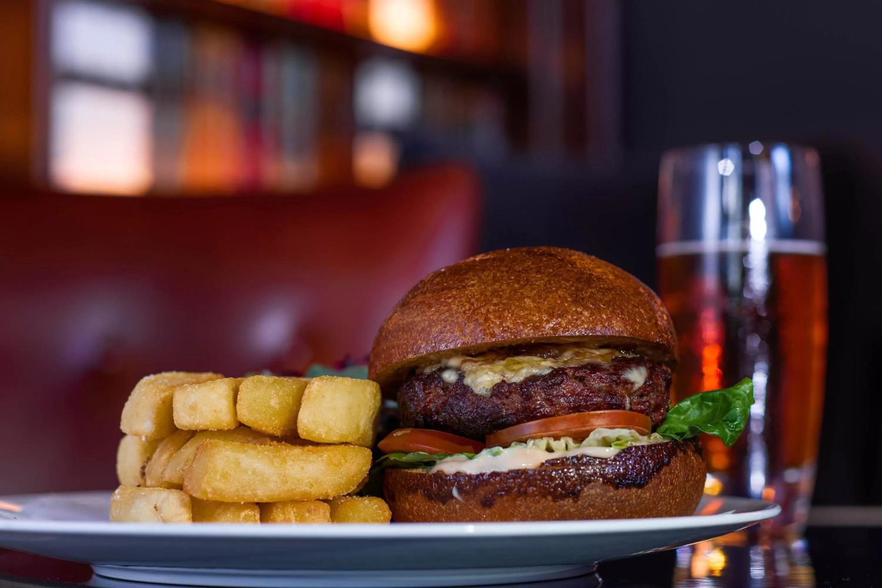 Lounge or bar in The Langley, a Luxury Collection Hotel, Buckinghamshire