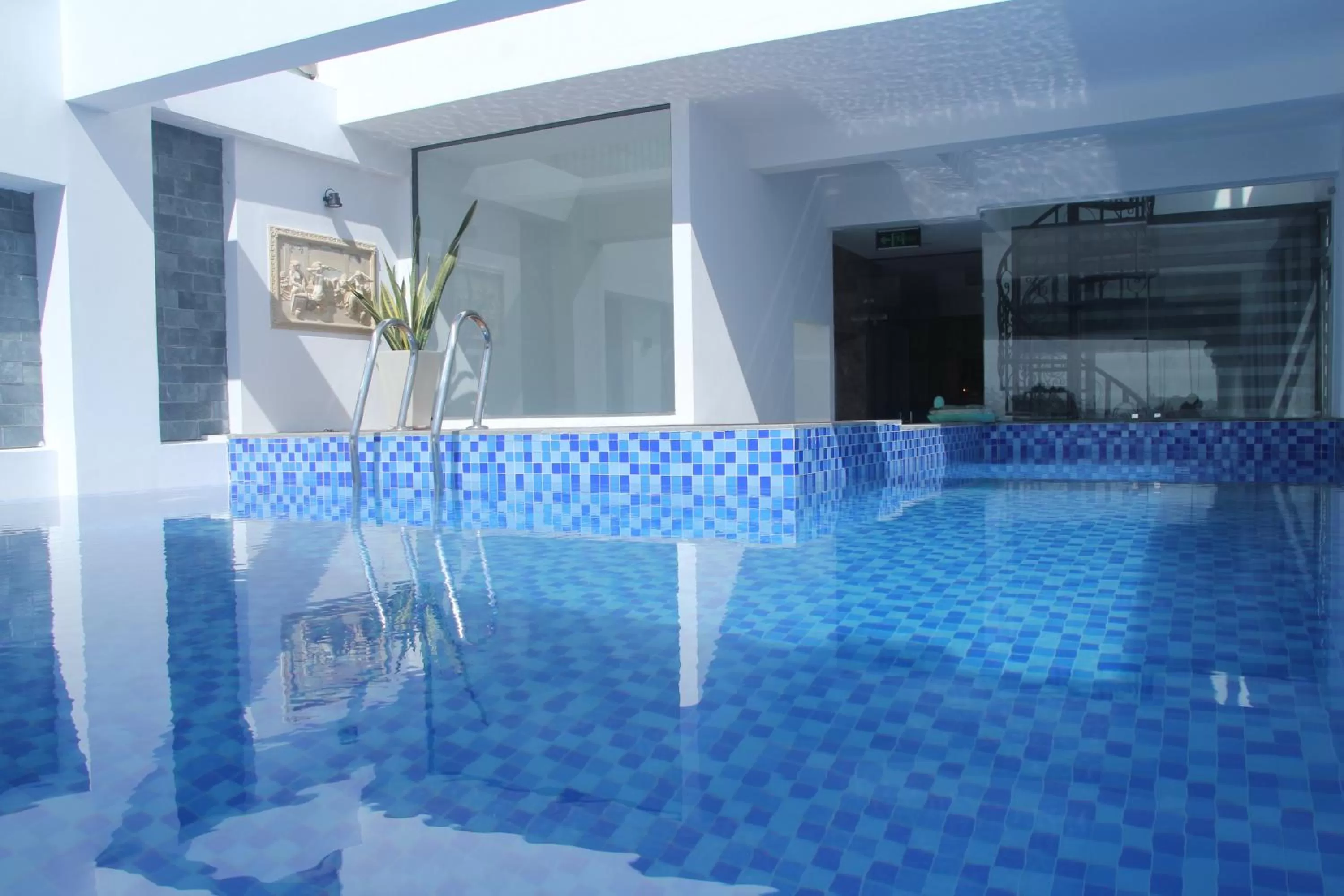 Swimming pool in Lyly's House - Homestay