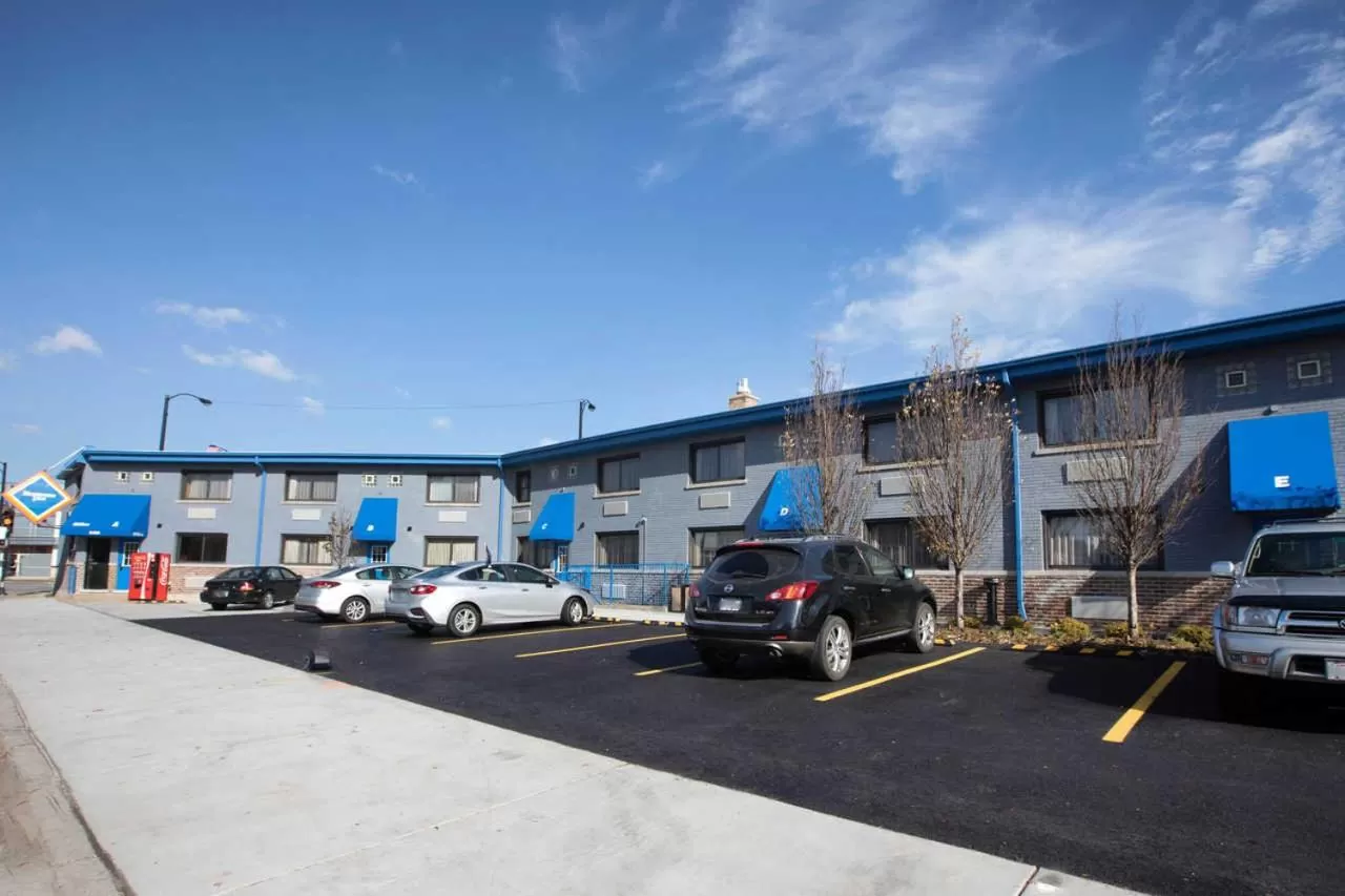 Property building in Rodeway Inn Chicago/Evanston