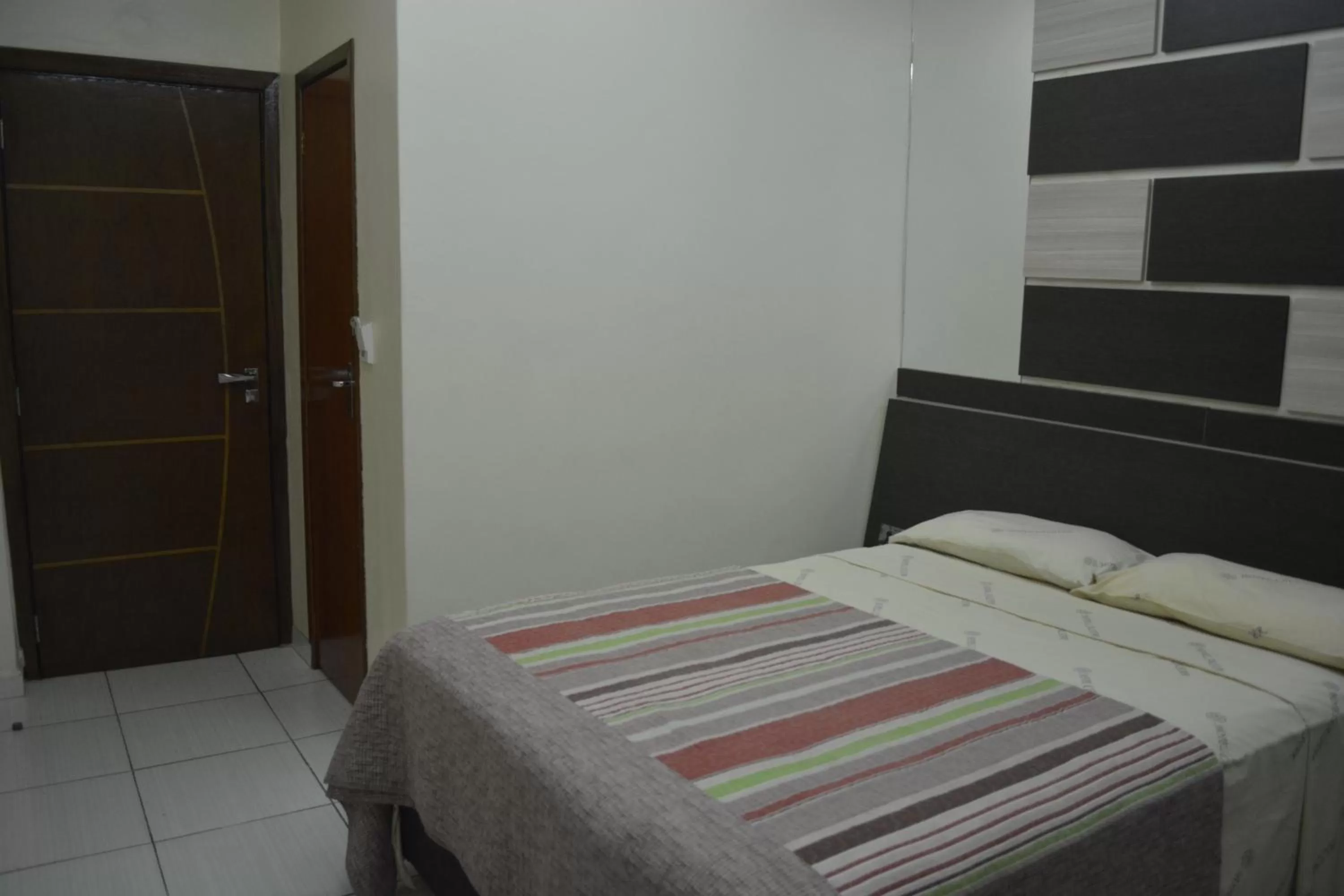 Bed in Hotel Calstar