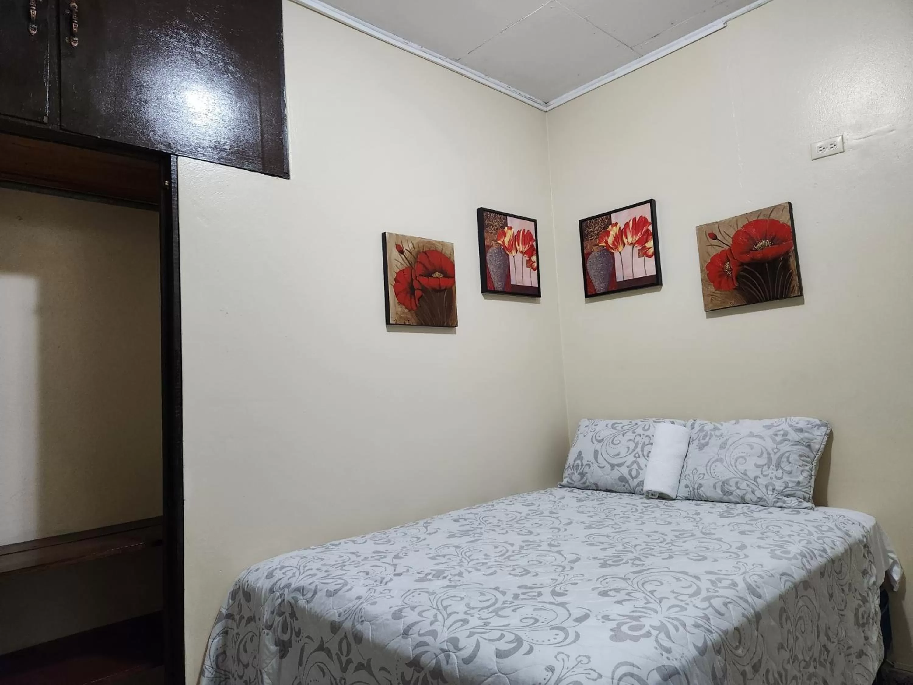 Photo of the whole room, Bed in Casa Altamira