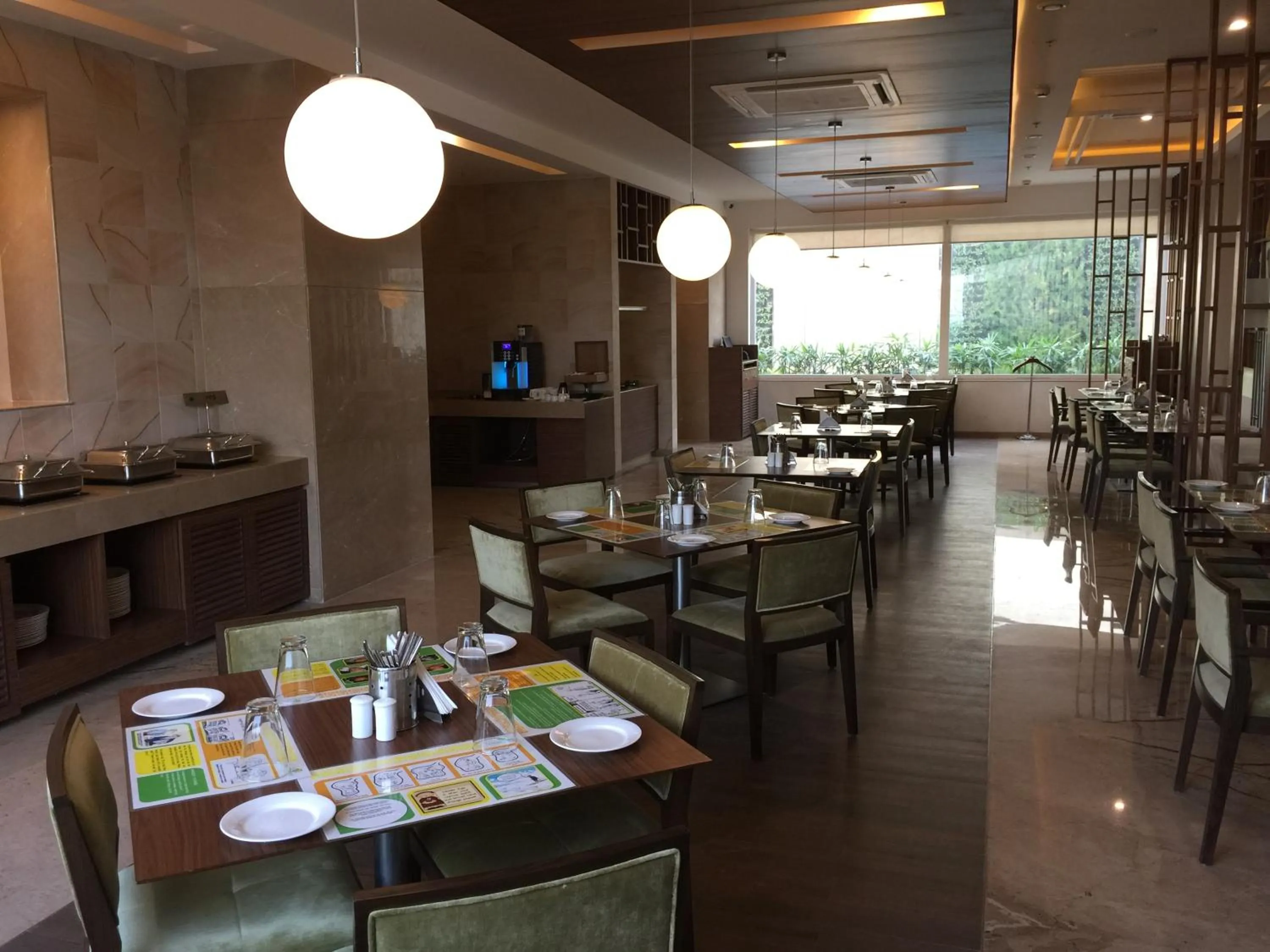 Restaurant/places to eat in Lemon Tree Hotel, Sector 60, Gurugram