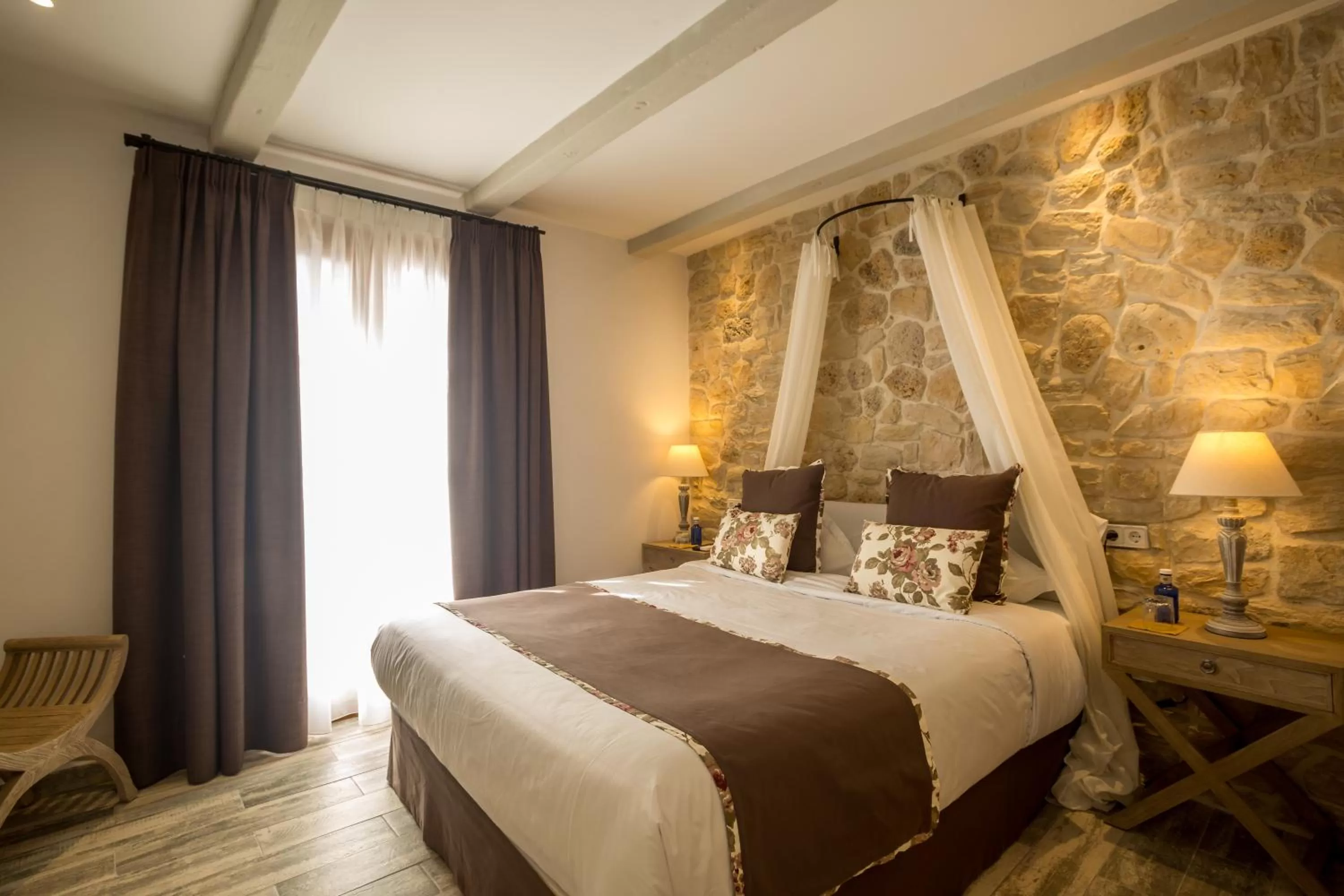Shower, Bed in Hotel Abaco Altea