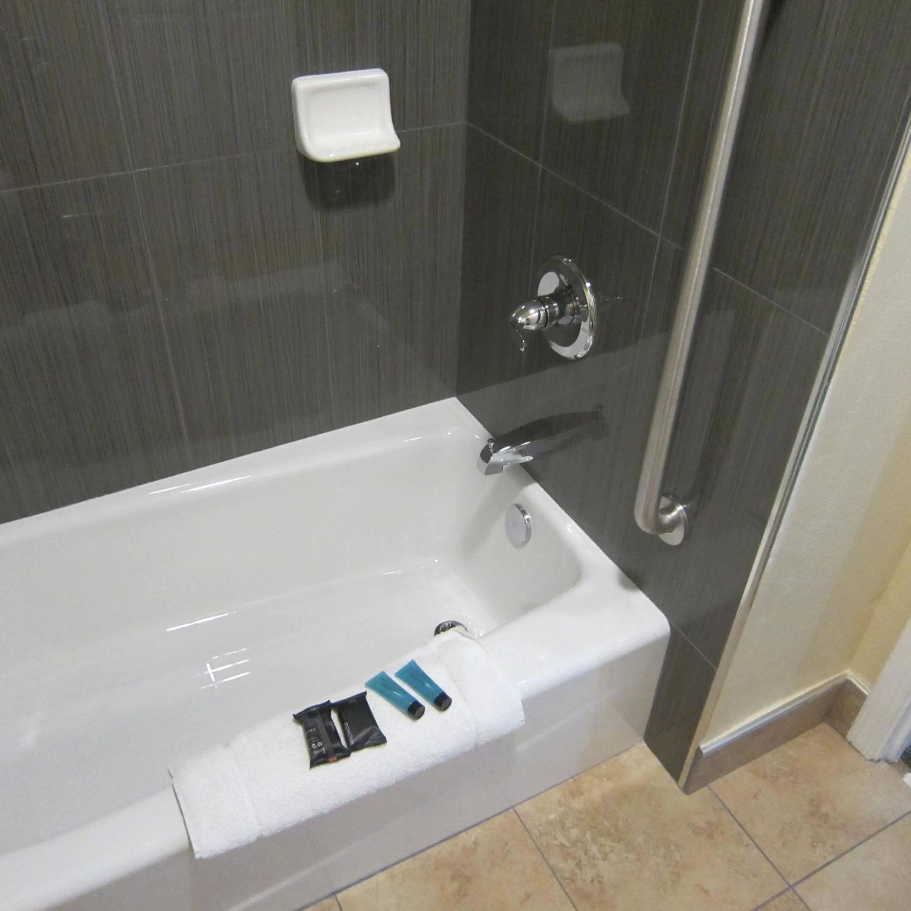 Bathroom in Pacific Best Inn