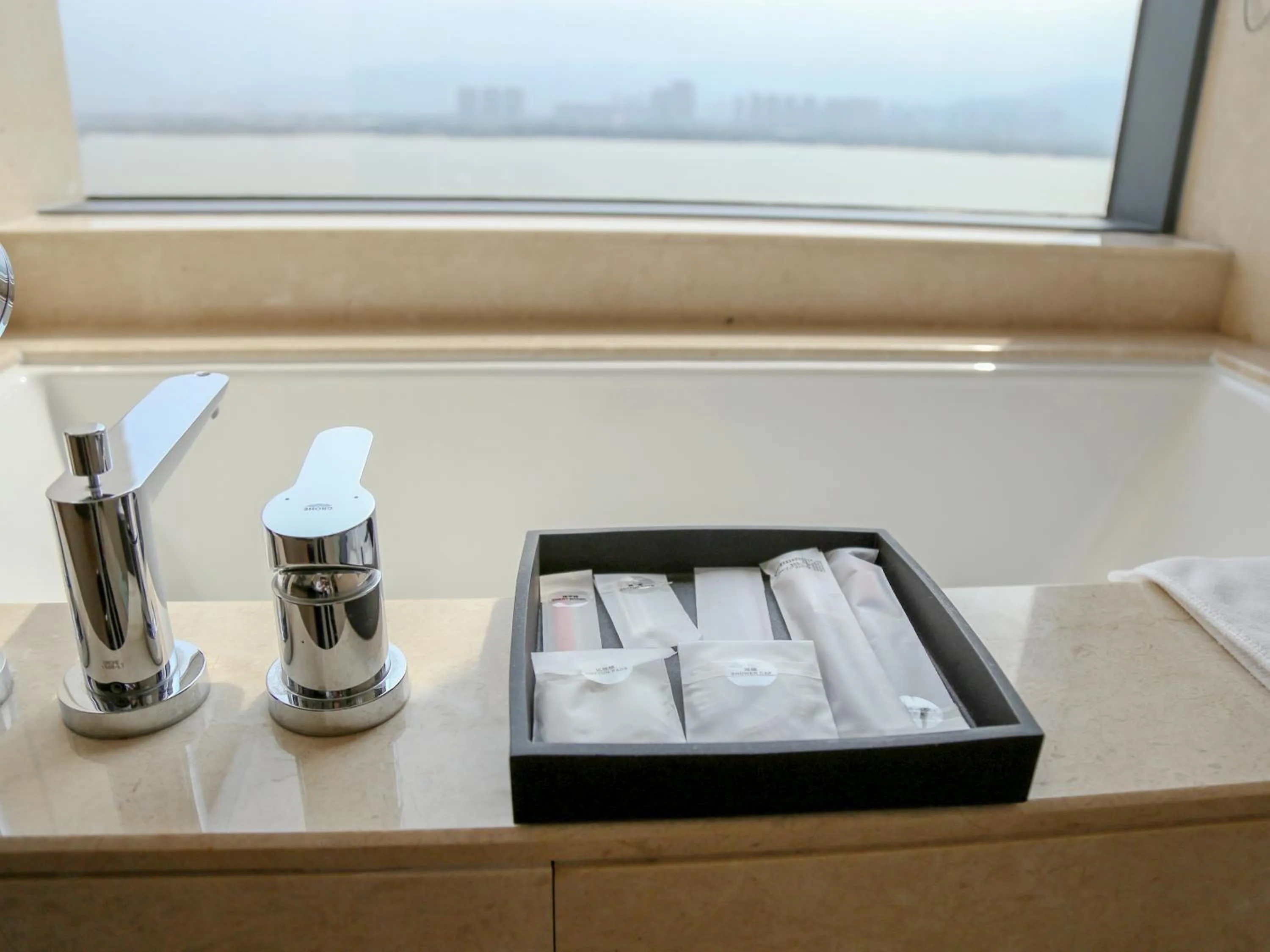 Bath in Hyatt Regency Fuzhou Cangshan