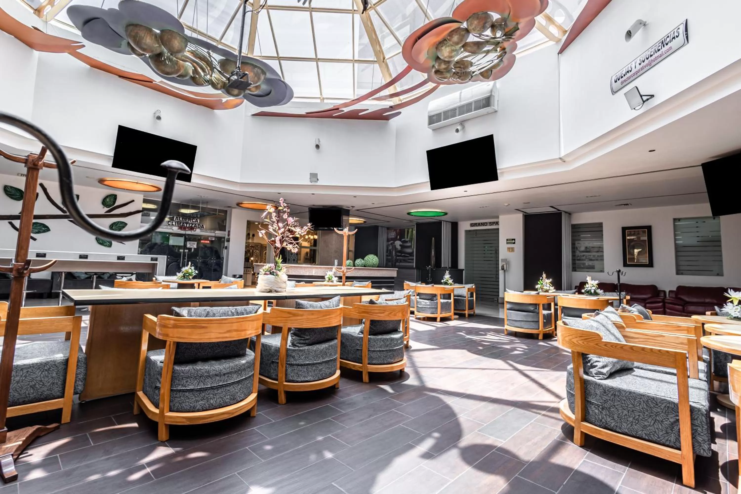 Restaurant/places to eat in Suites Inn la Muralla Hotel & Spa