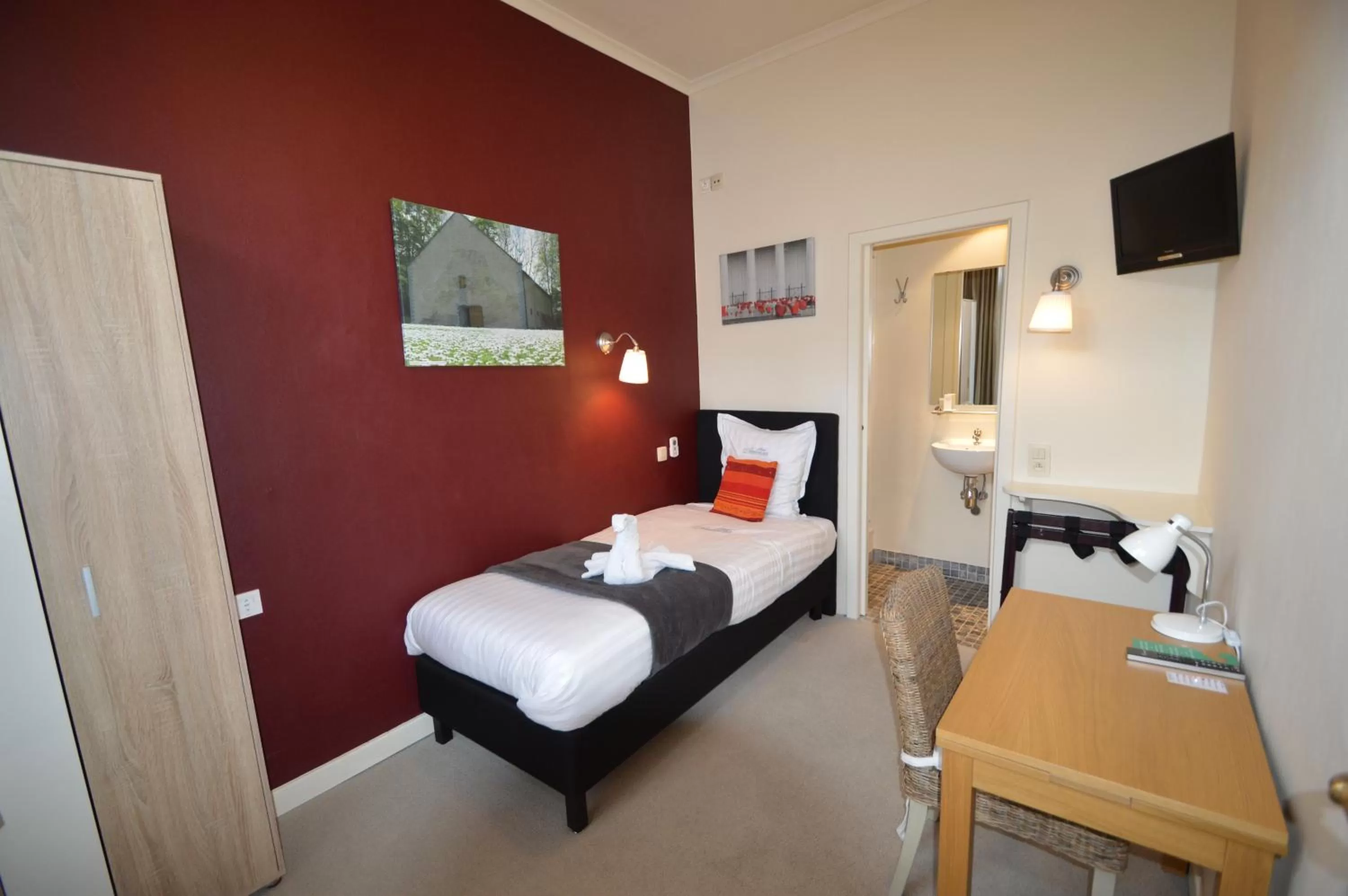 Photo of the whole room, Bed in Hotel Ambrosia