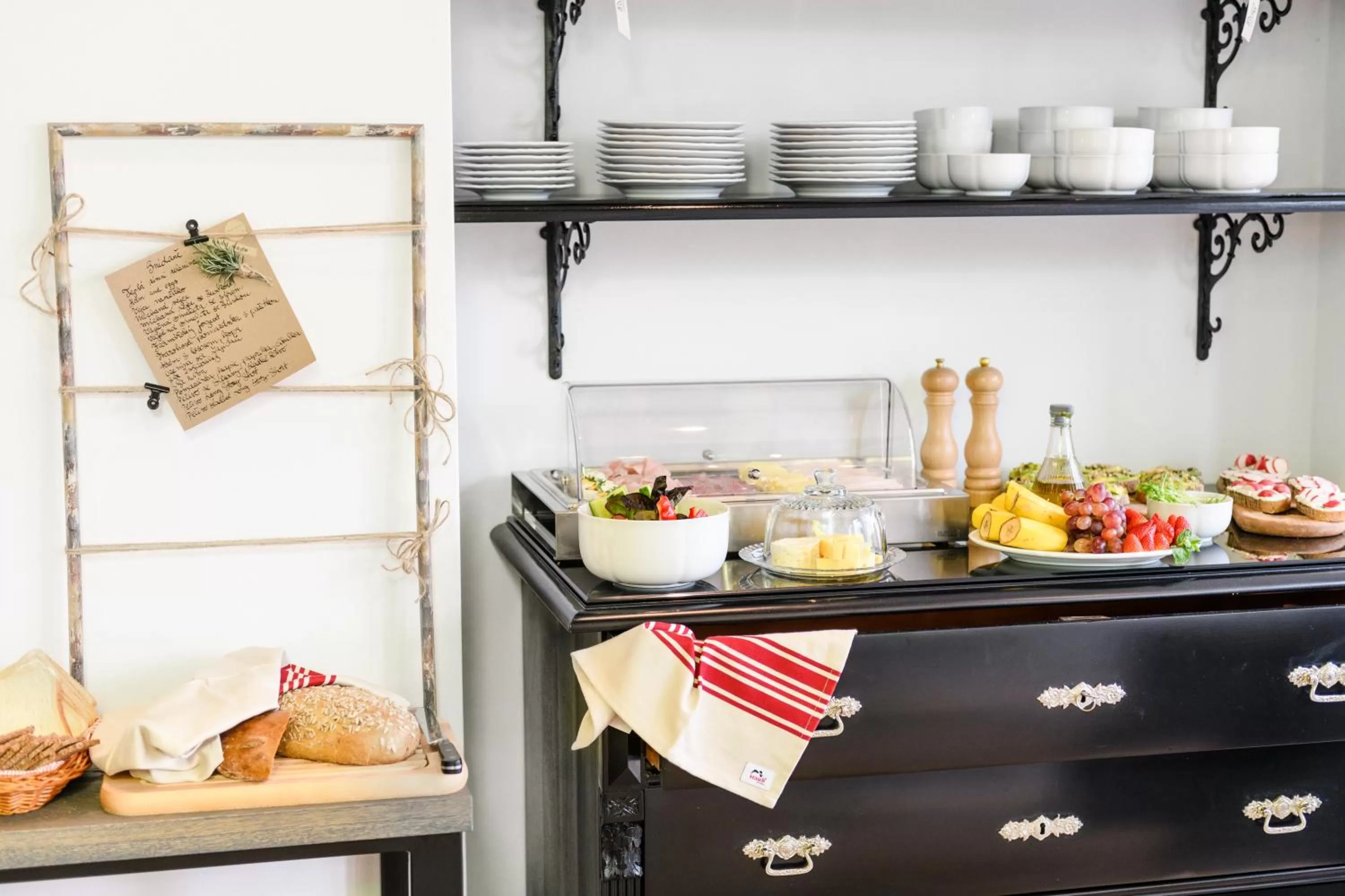 Food and drinks in HERBARIUM boutique hotel