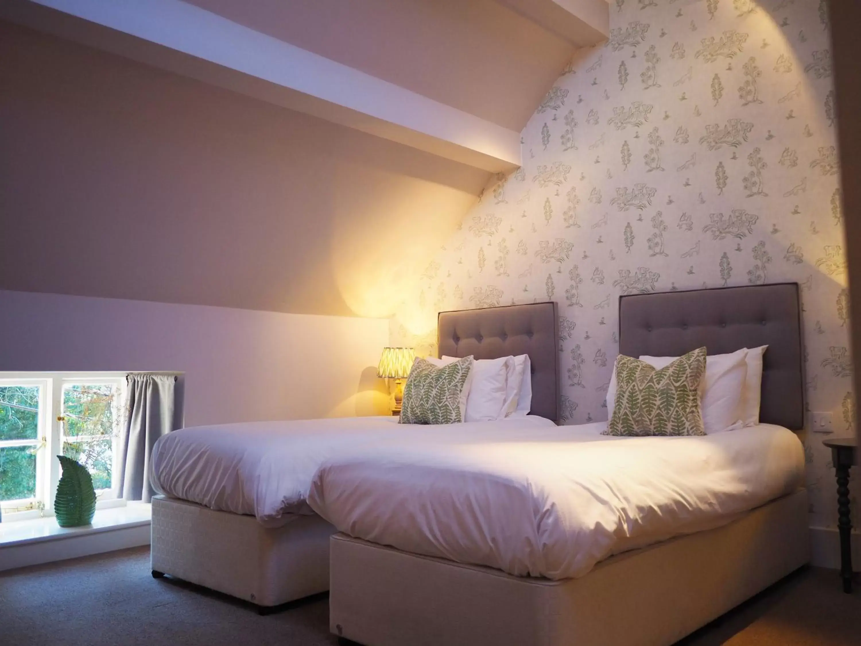 Twin/Double Room in Bear and Ragged Staff Twin/Double Room in Bear and Ragged Staff