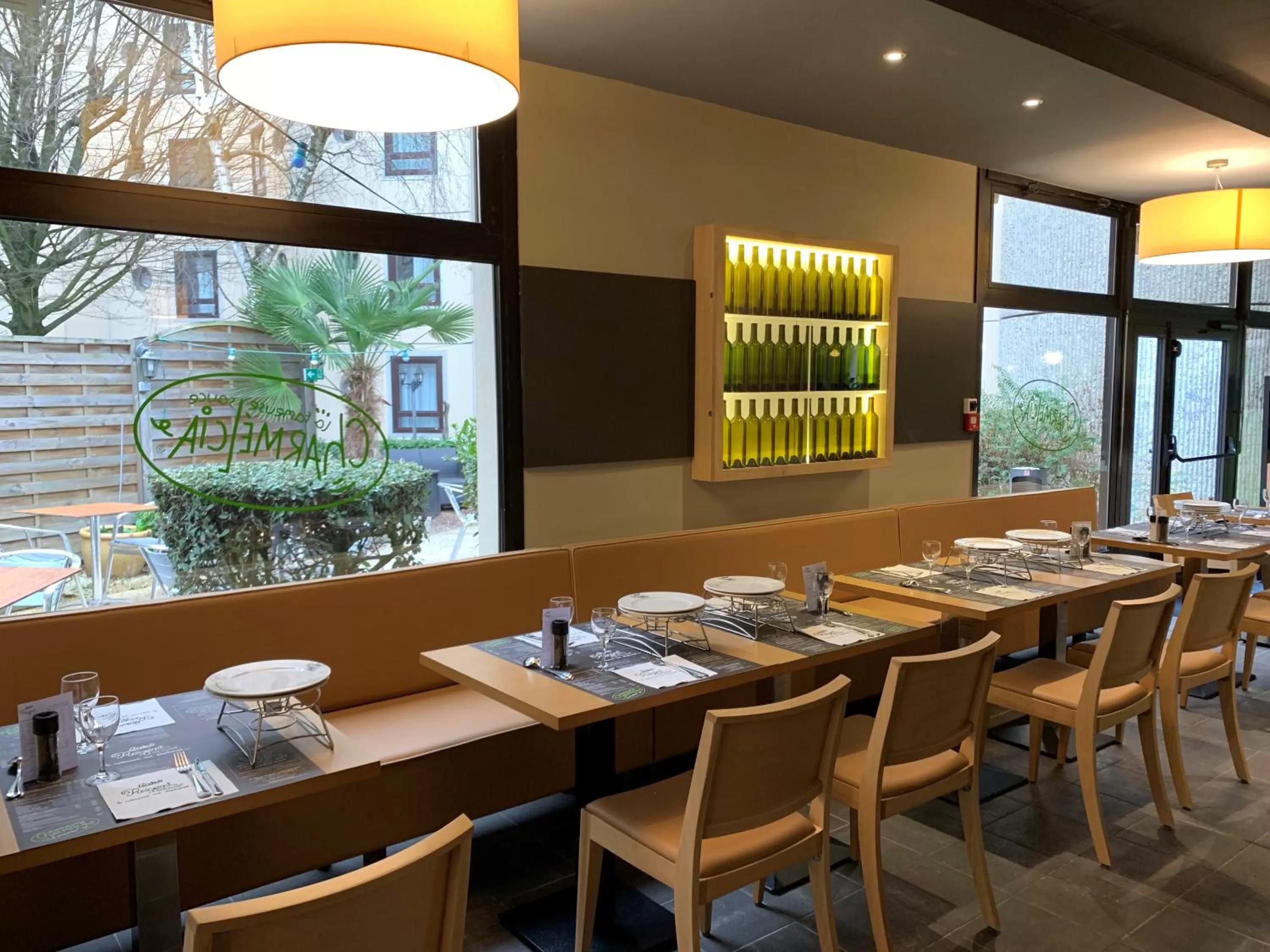 Restaurant/places to eat in ibis Tours Centre Gare