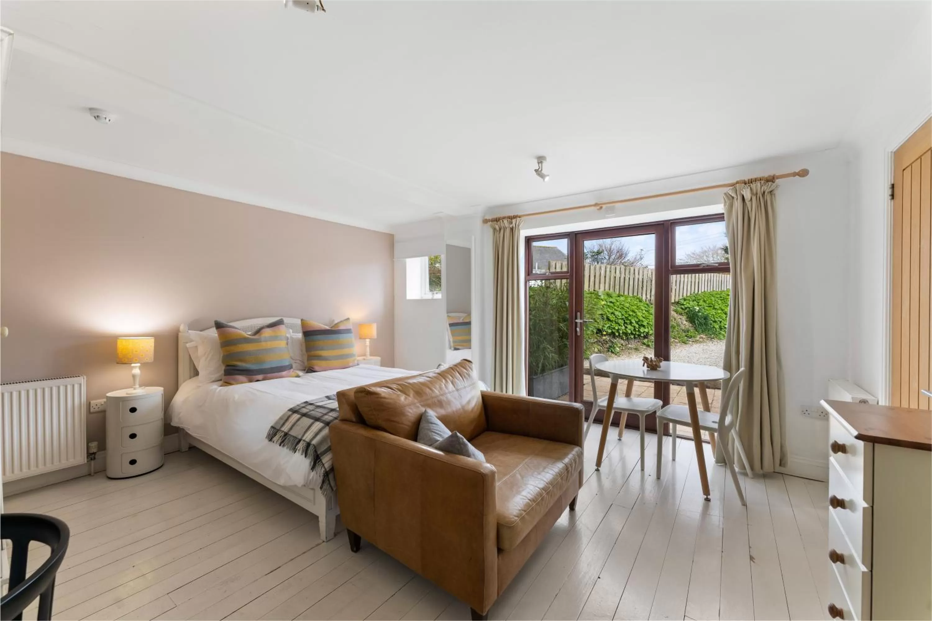 Photo of the whole room, Bed in The Rosevine