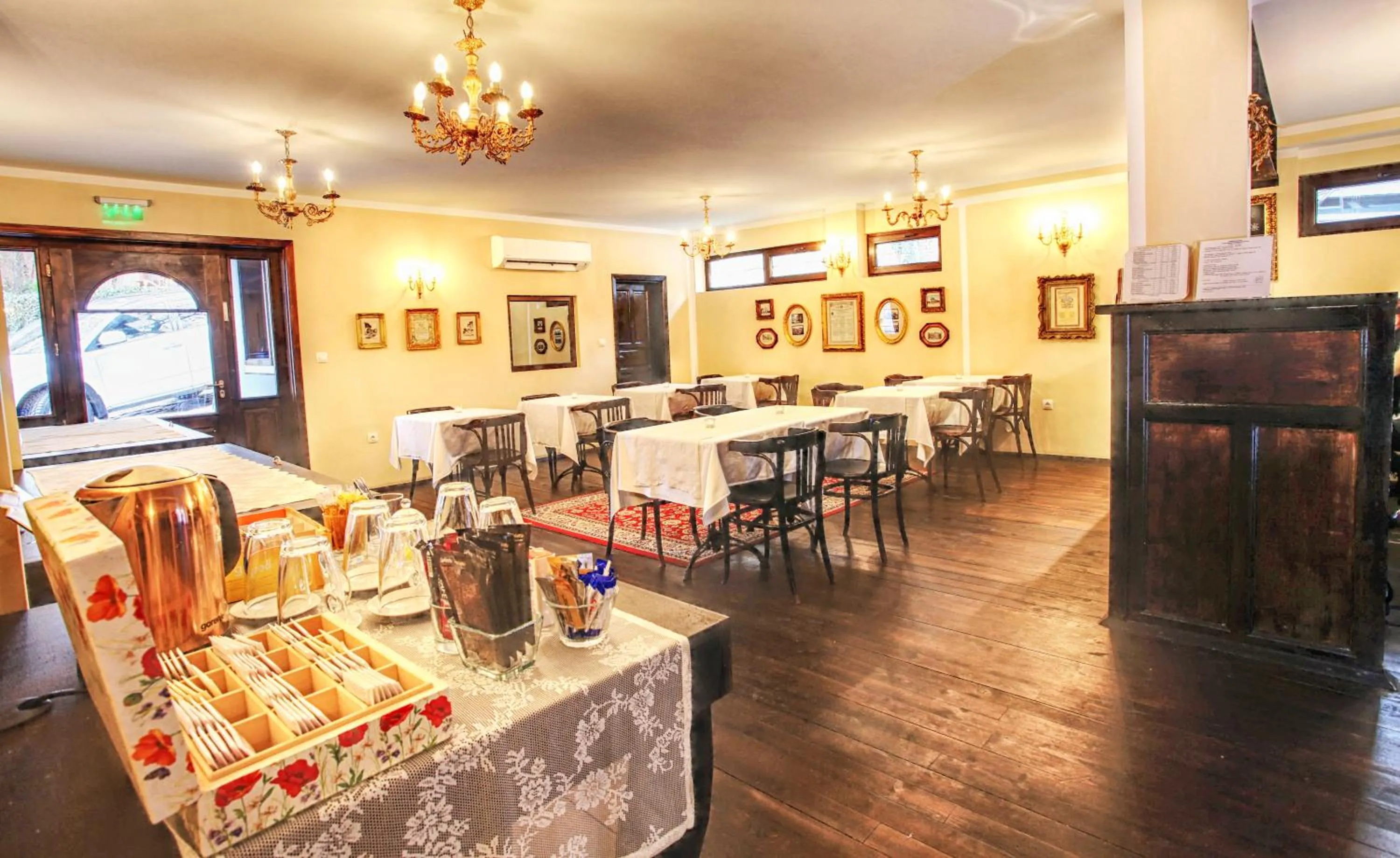 Summer in Hotel Evmolpia