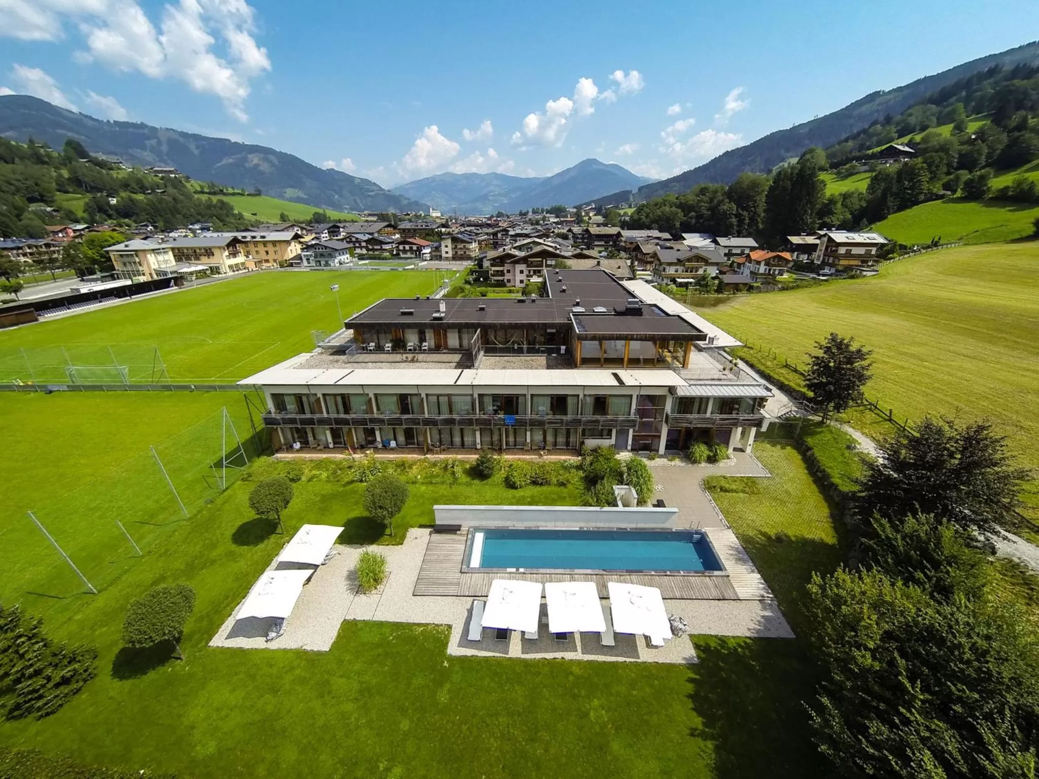 Summer in ACTIVE by Leitner's