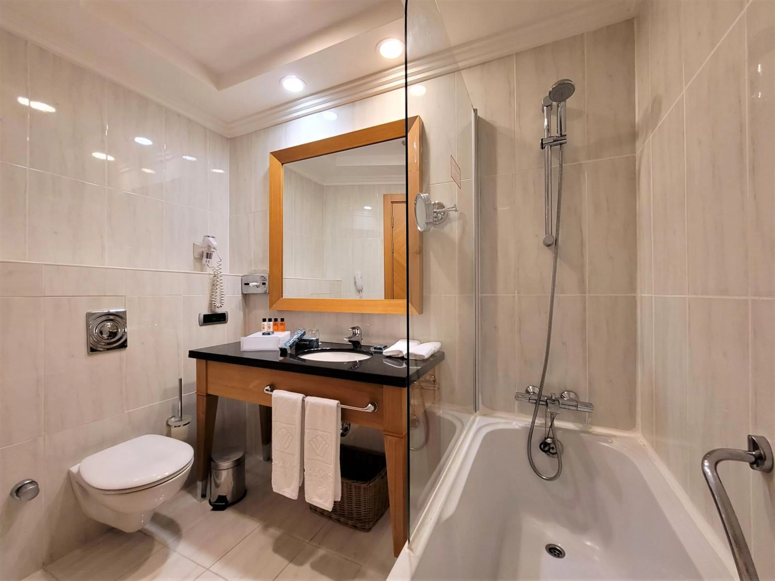 Bathroom in Wyndham Grand Izmir Ozdilek Thermal & Spa