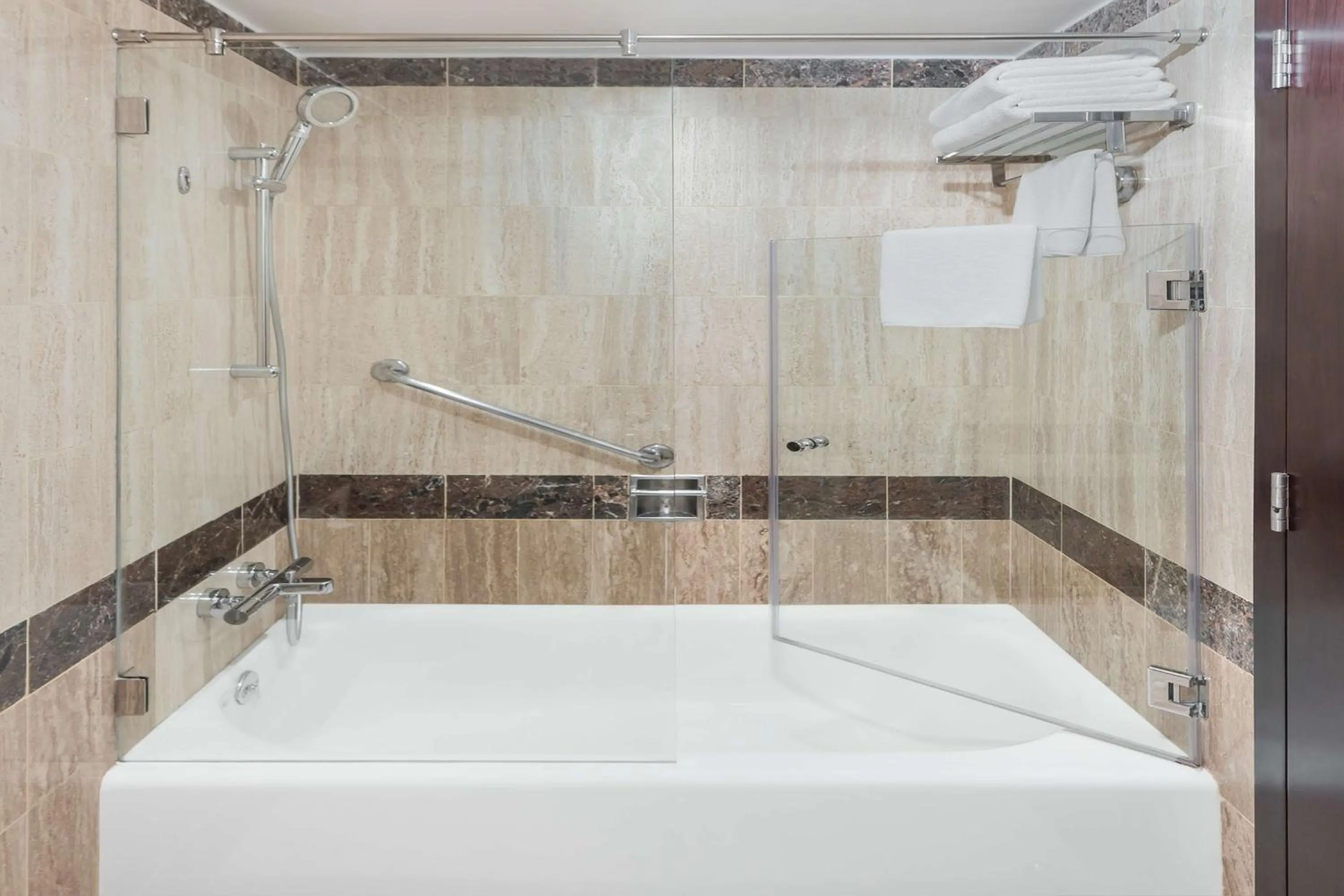 Bathroom in Radisson Blu Hotel, Dubai Deira Creek