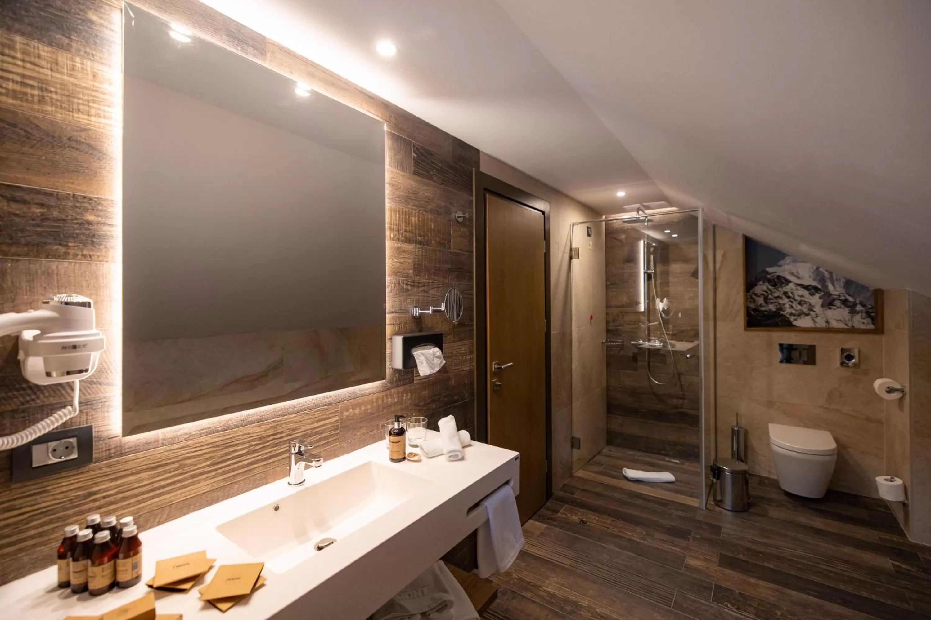 Bathroom in Hotel Belmont & Spa