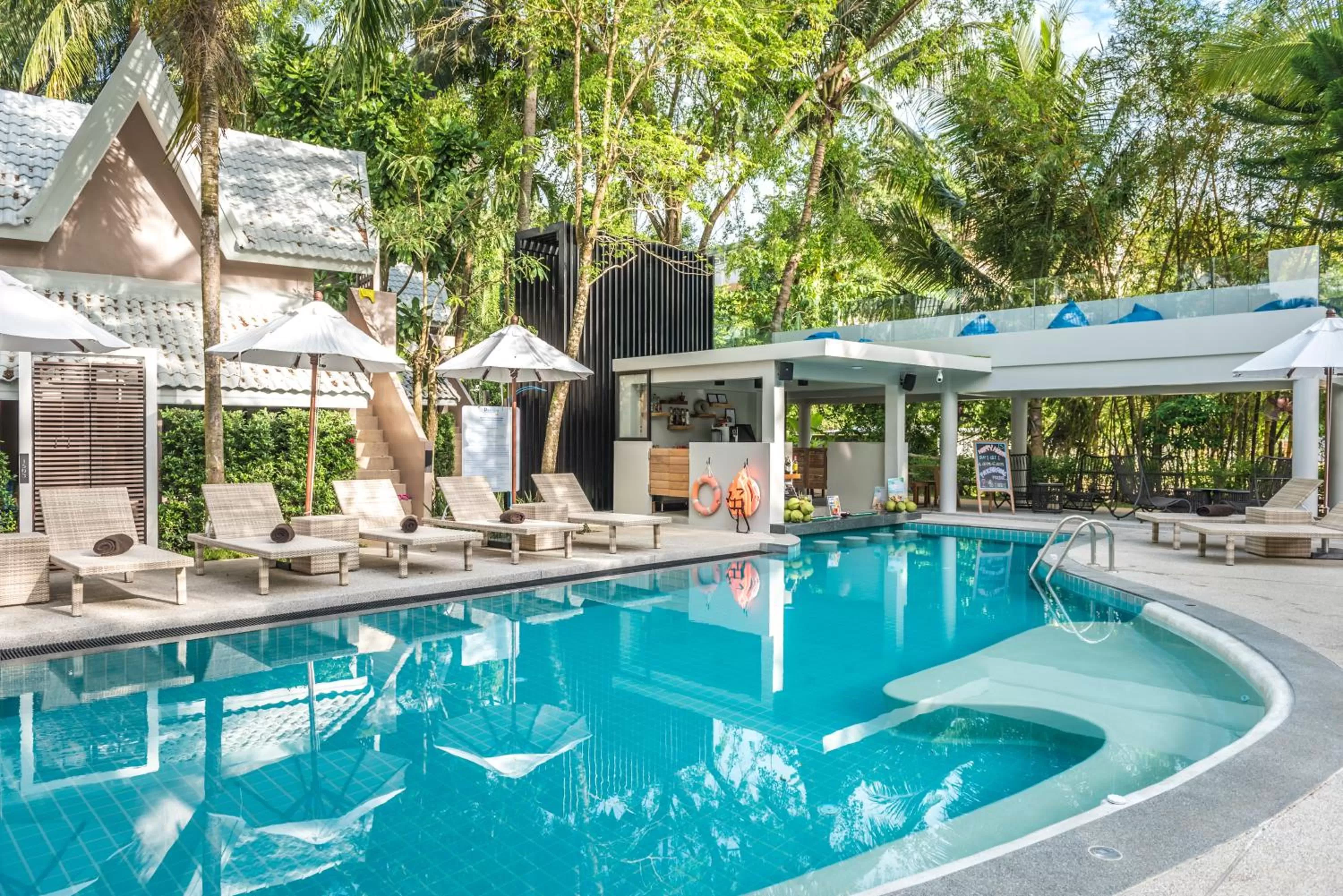 Swimming pool in Deevana Krabi Resort