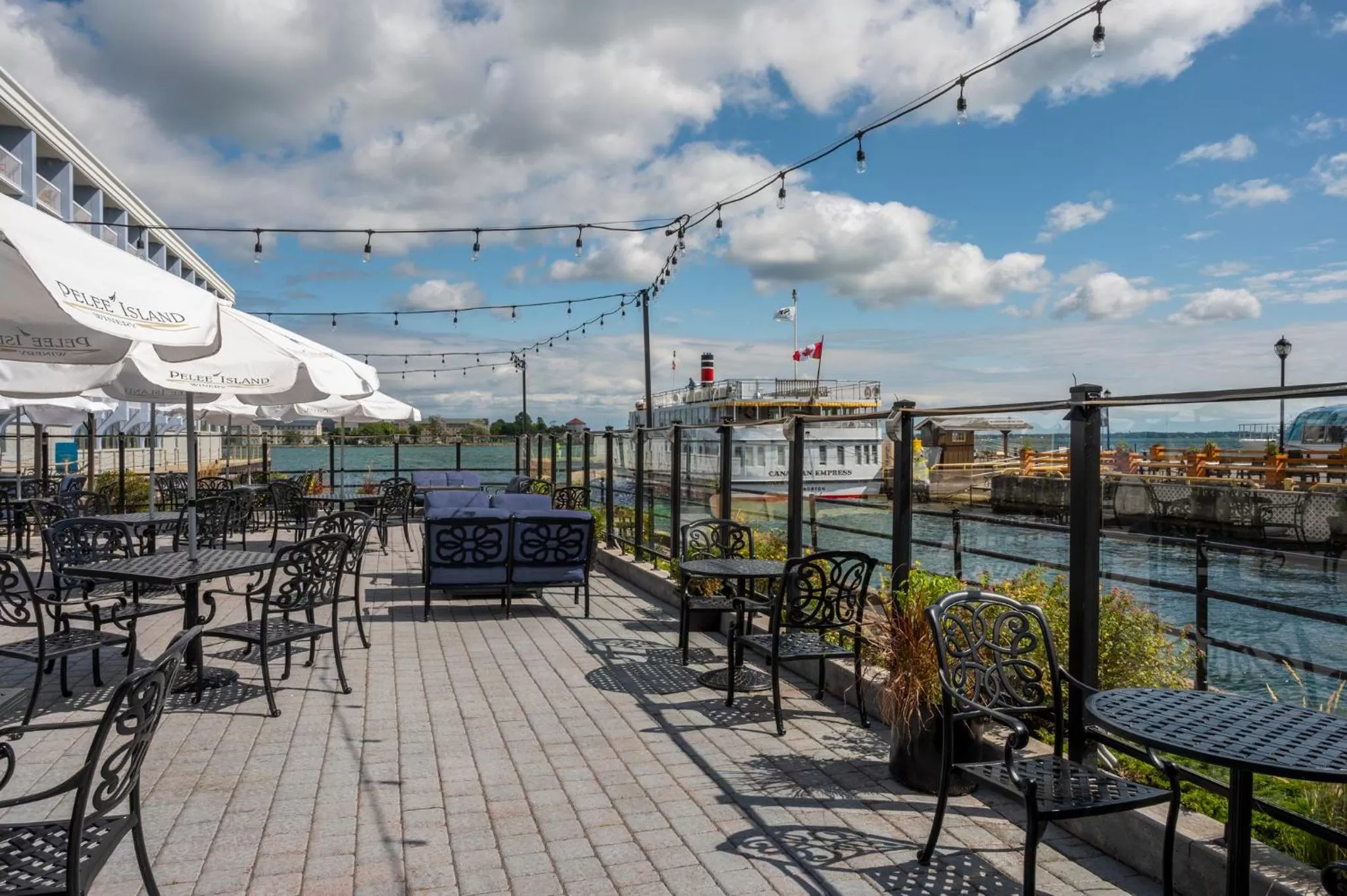 Restaurant/places to eat in Holiday Inn Kingston - Waterfront by IHG