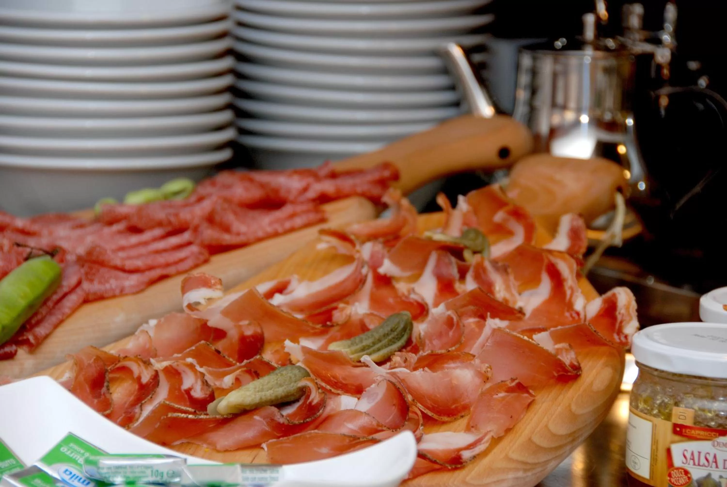 Restaurant/places to eat in Central Hotel