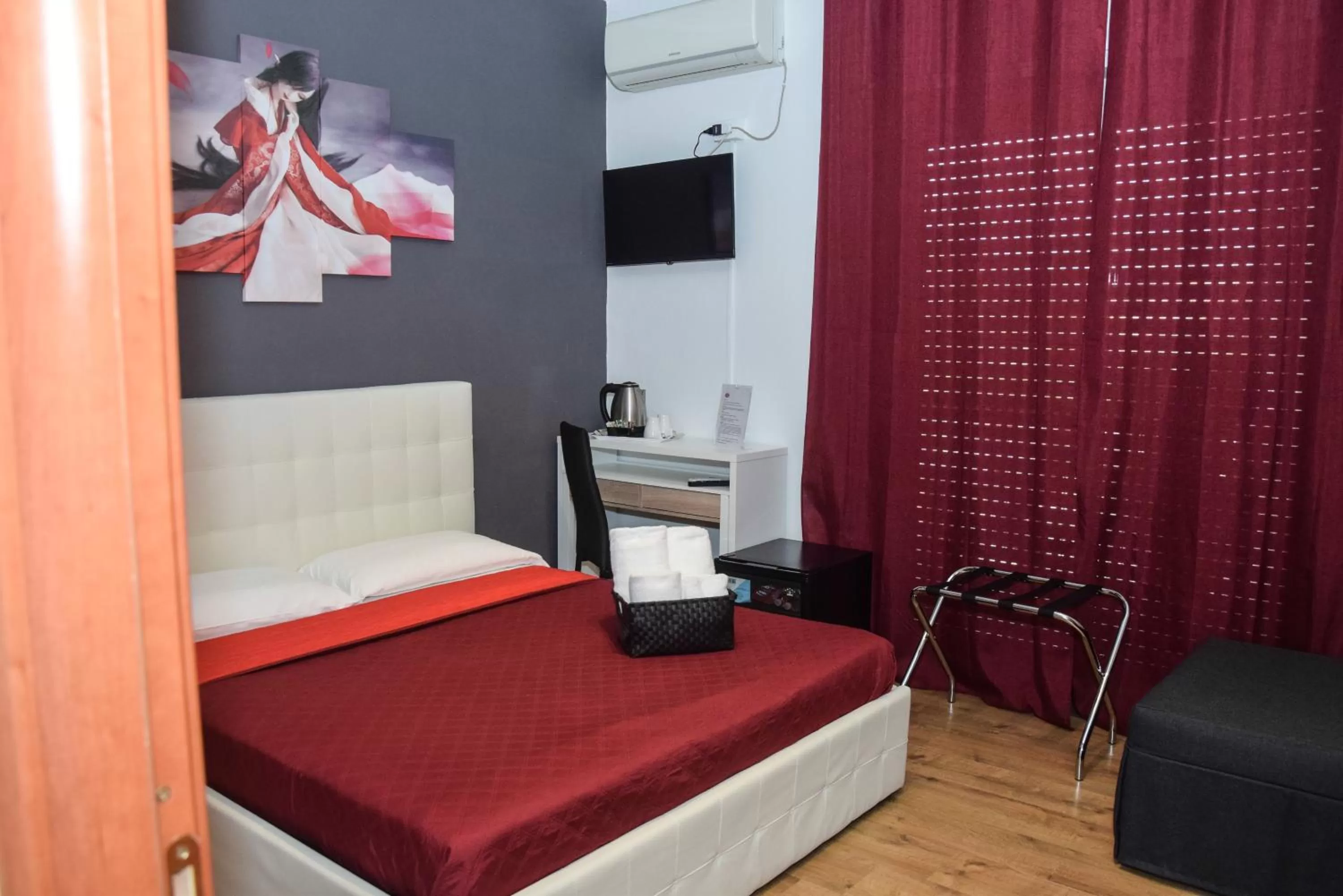 Bedroom, Bed in Hotel Kennedy