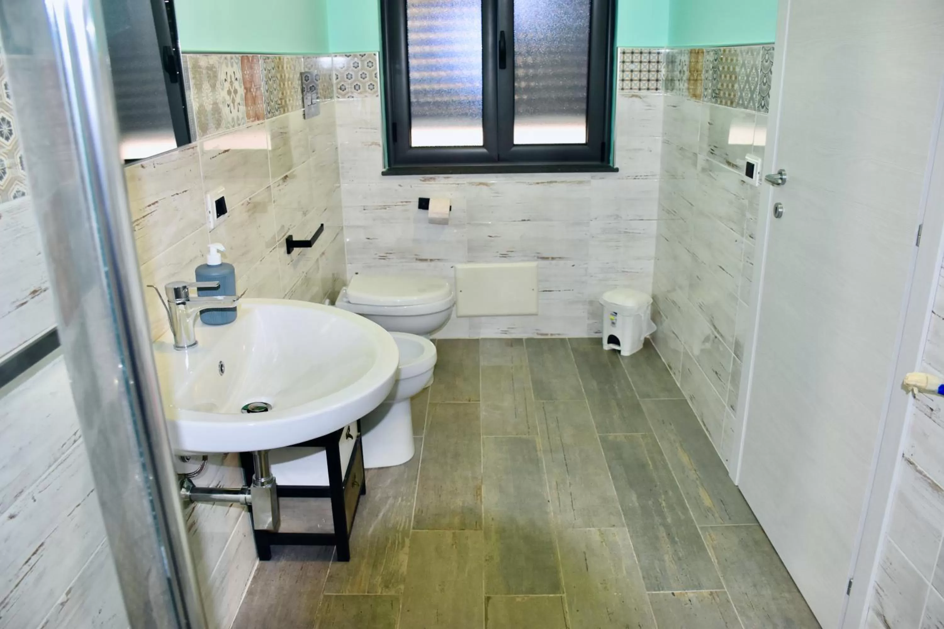 Shower in B&B Aurora