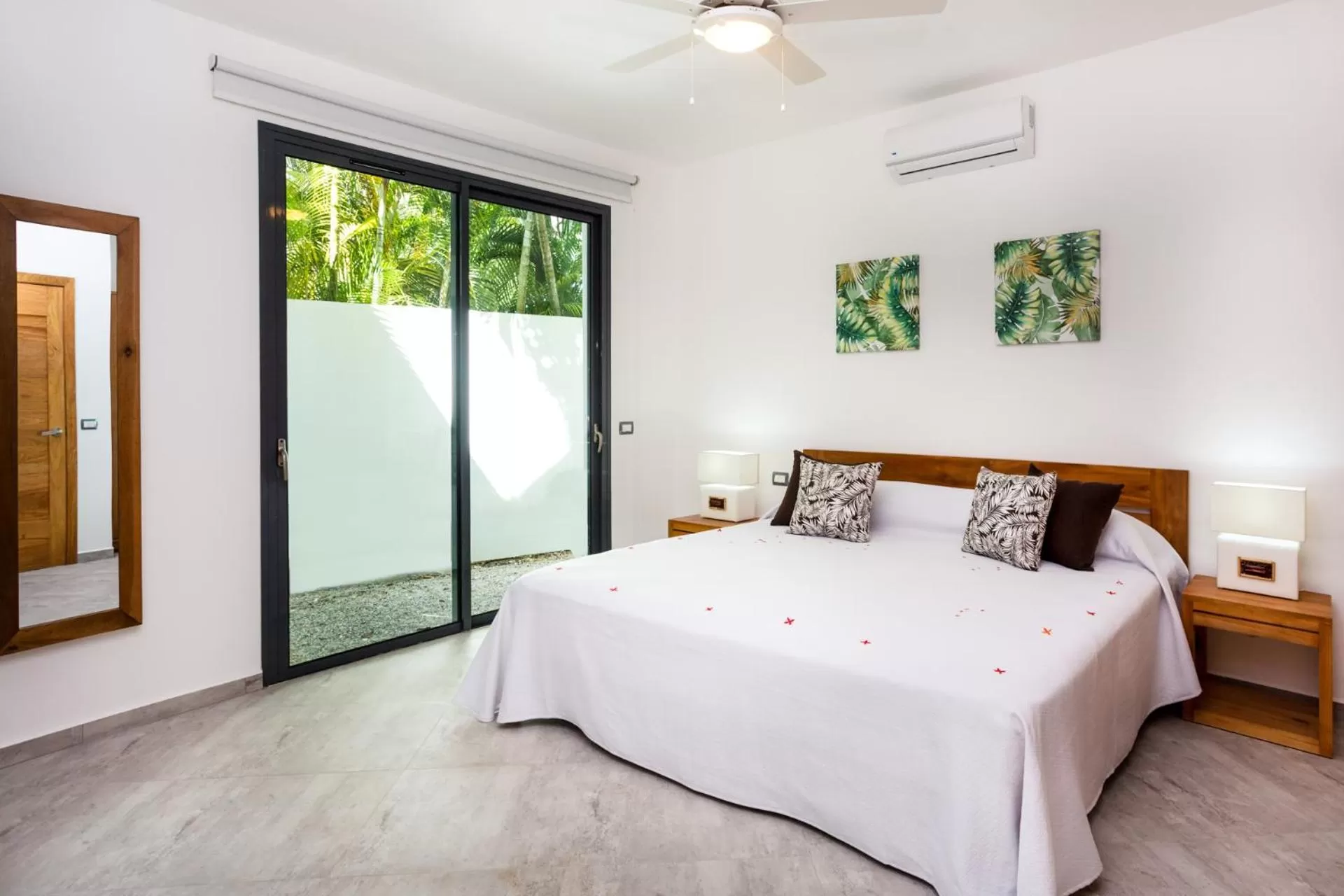 Bedroom, Bed in Louisa Aparthotel