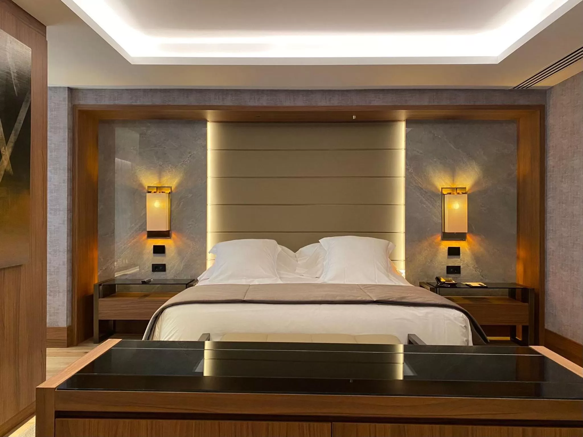 Bed in Wellington Hotel & Spa Madrid