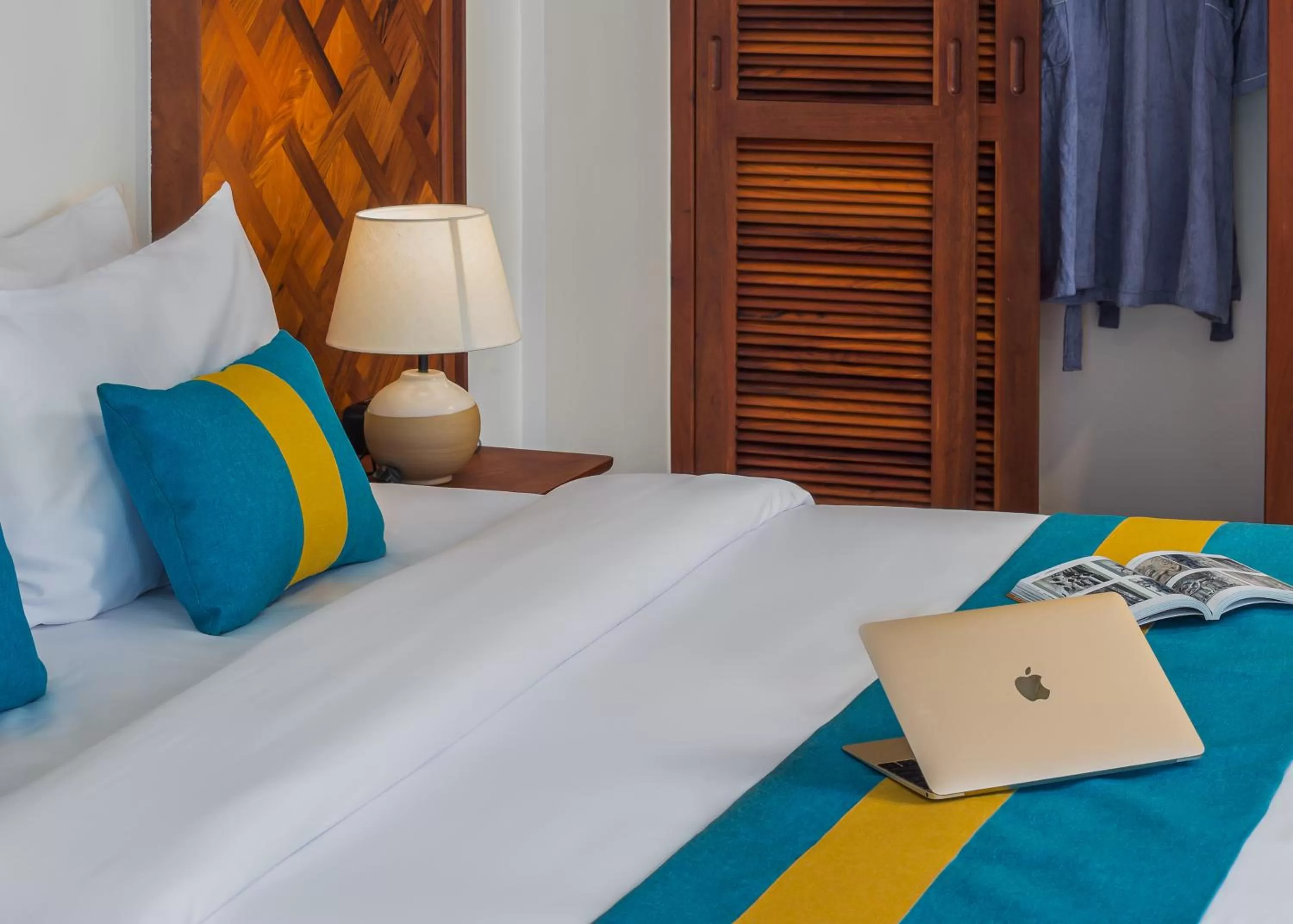 Bedroom, Bed in Homewood Hotel