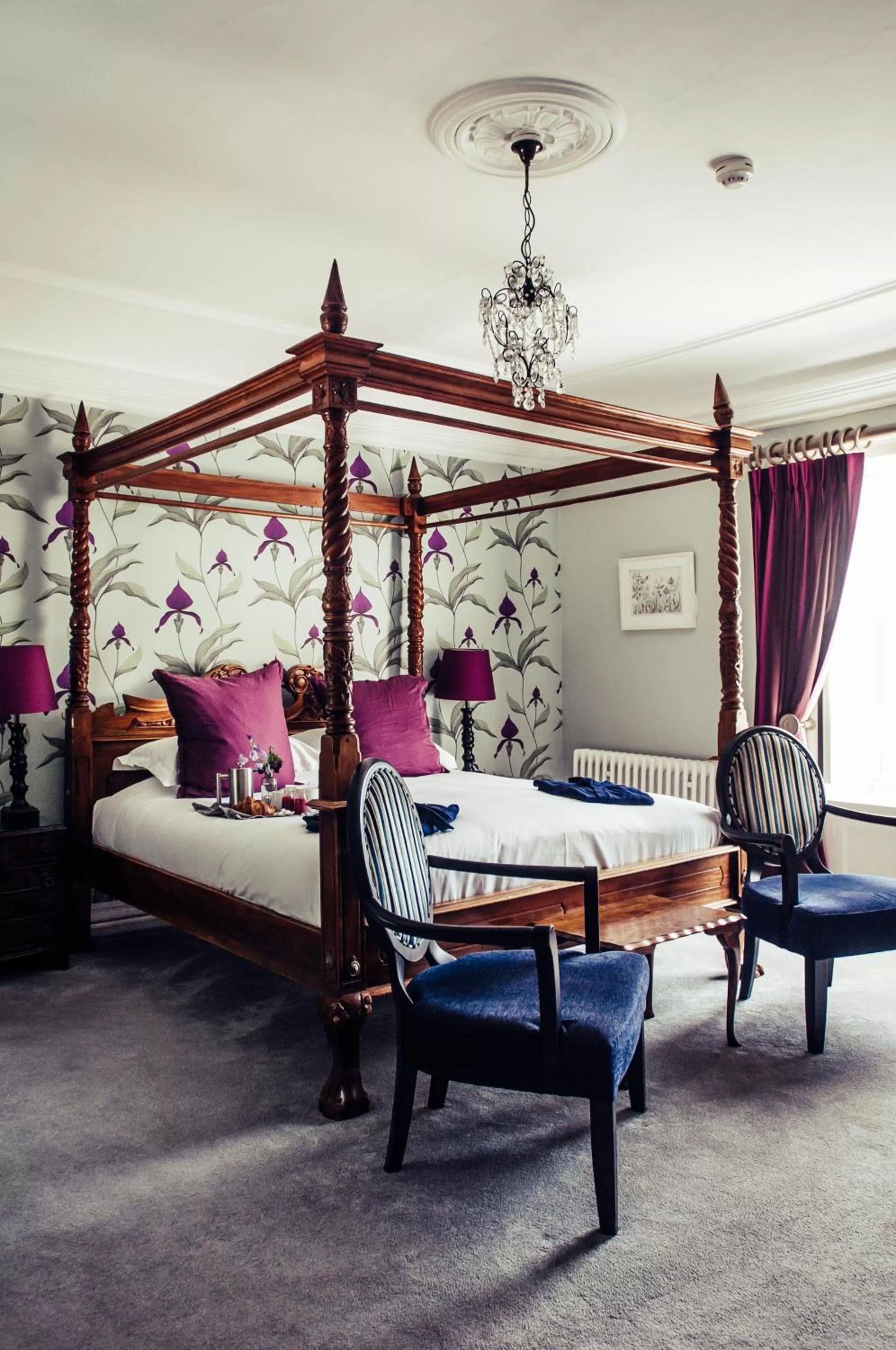 Four Poster Room in The Ollerod