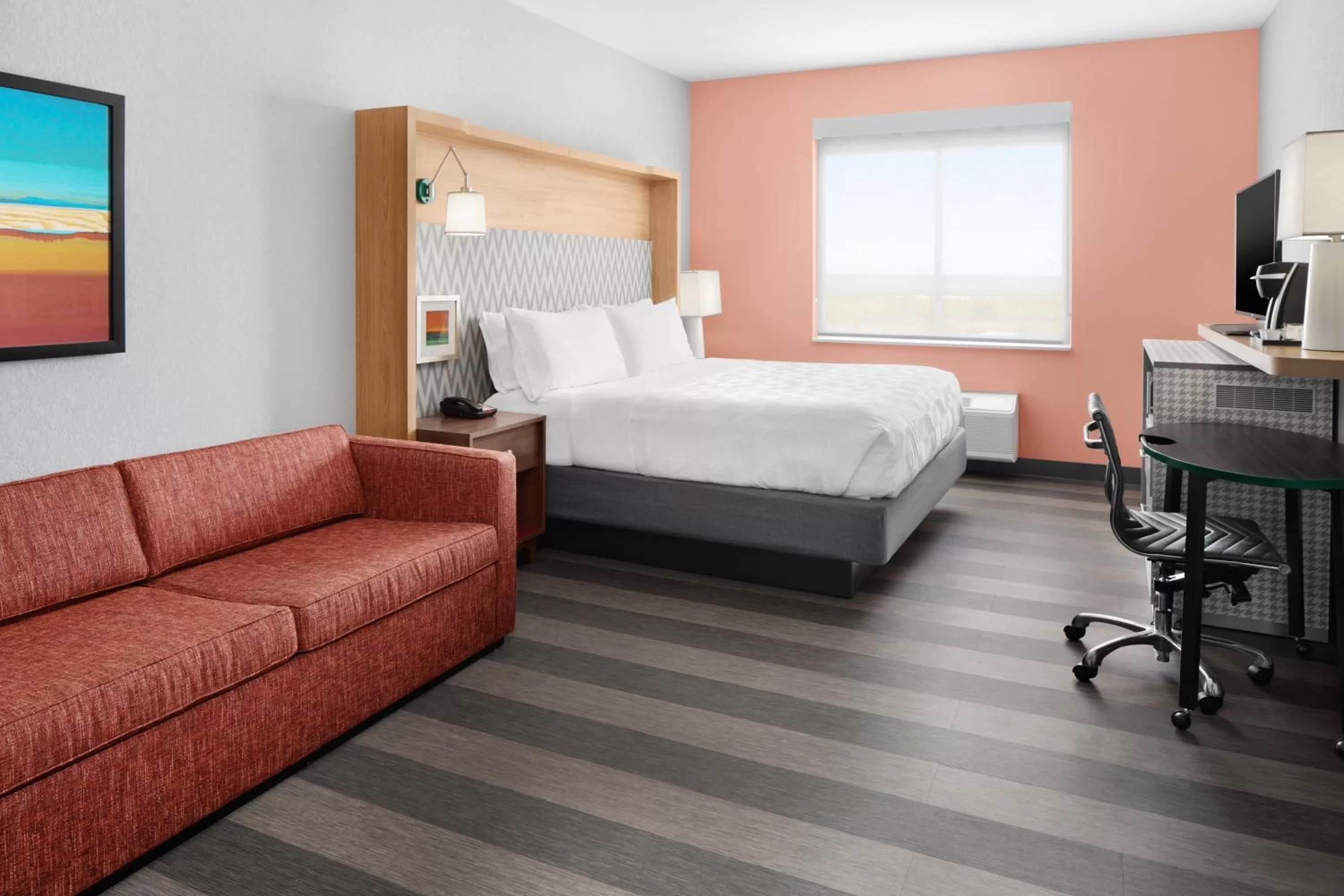 Photo of the whole room, Bed in Holiday Inn Odessa by IHG